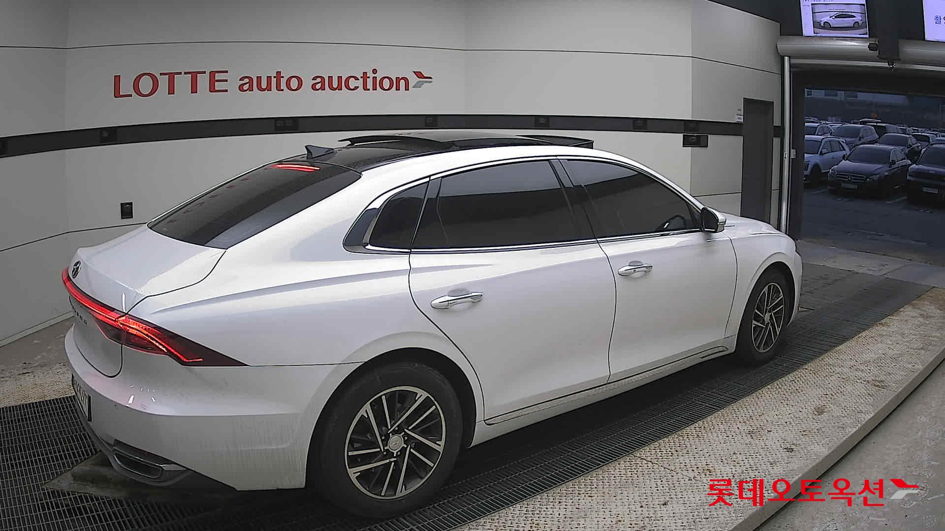 هيونداي أزيرا