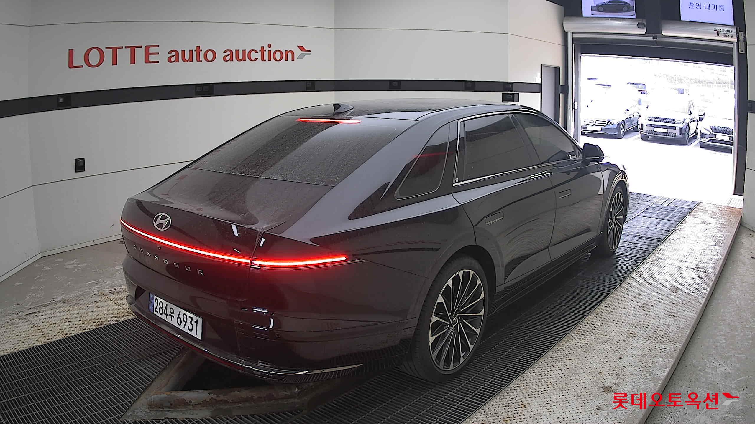 هيونداي أزيرا