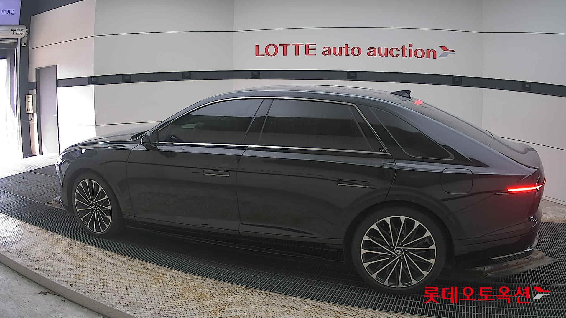 هيونداي أزيرا