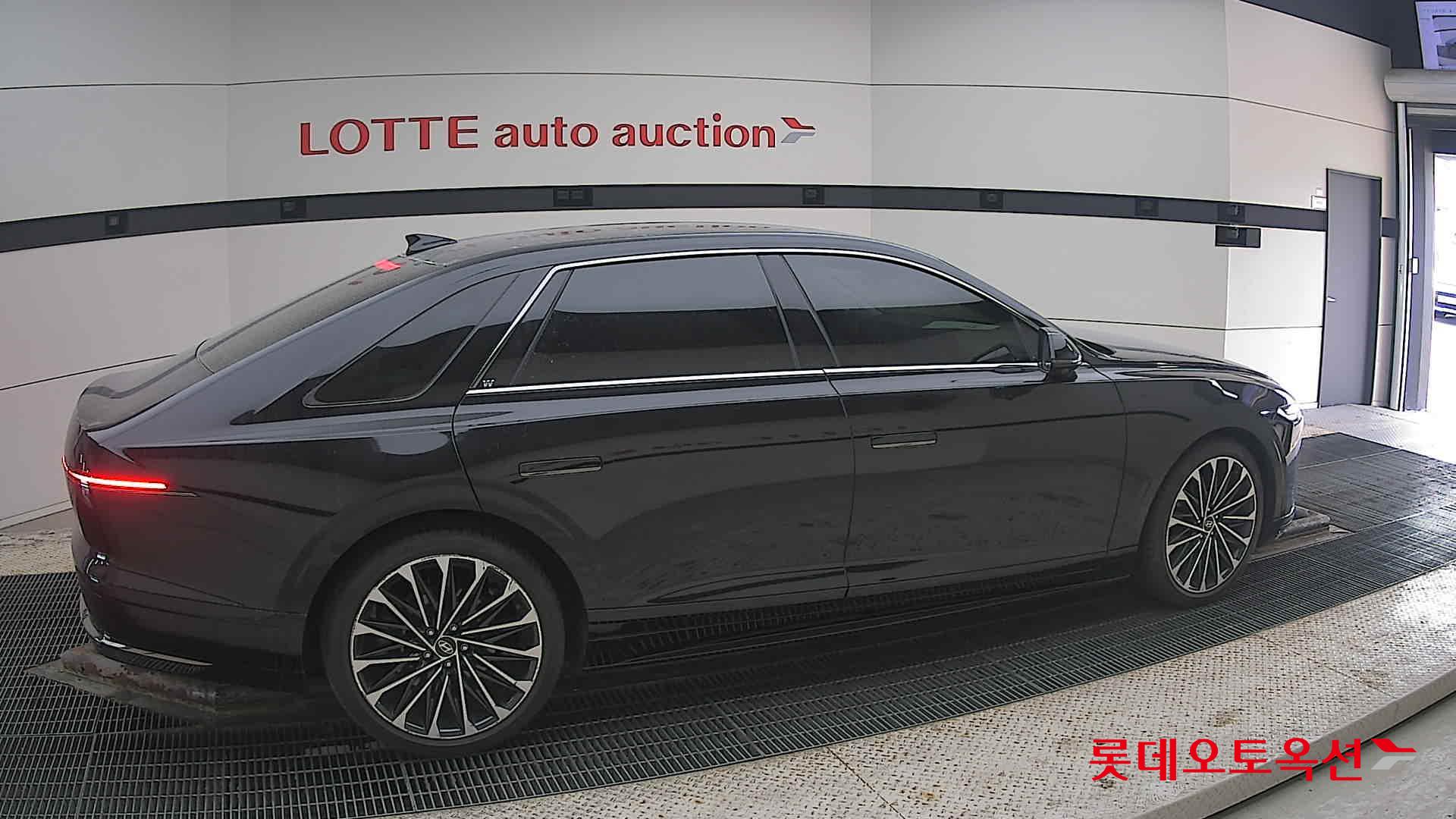 هيونداي أزيرا