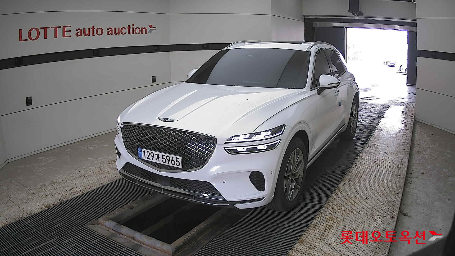 جينسس جي في 70