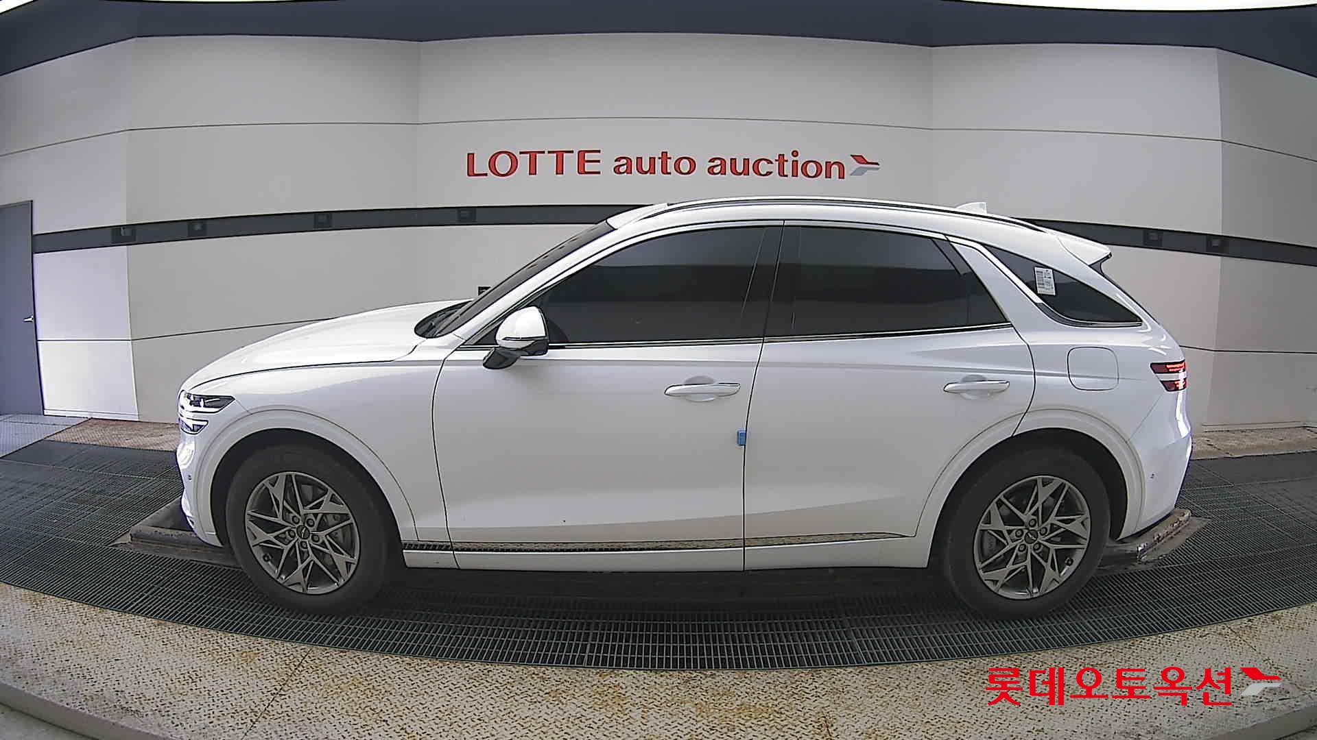 جينسس جي في 70