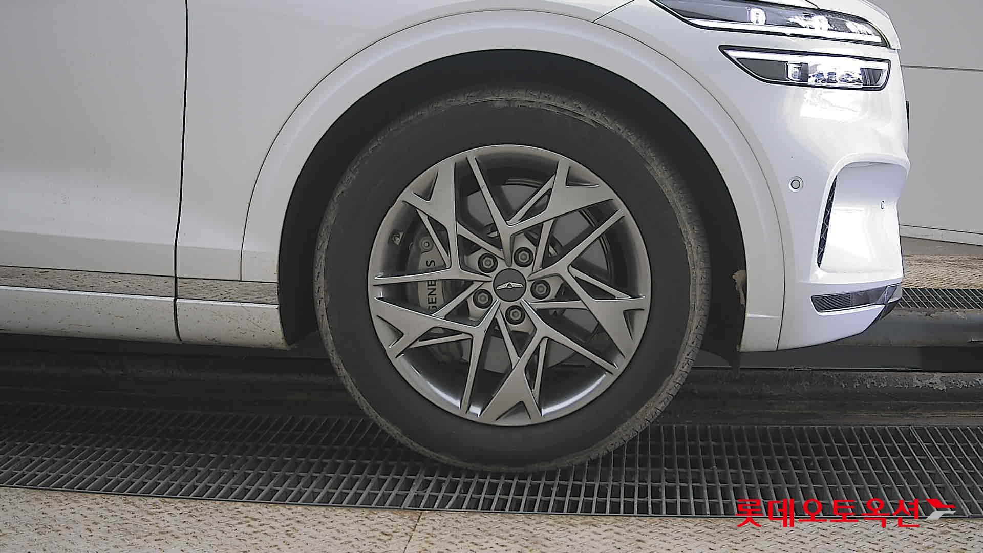 جينسس جي في 70