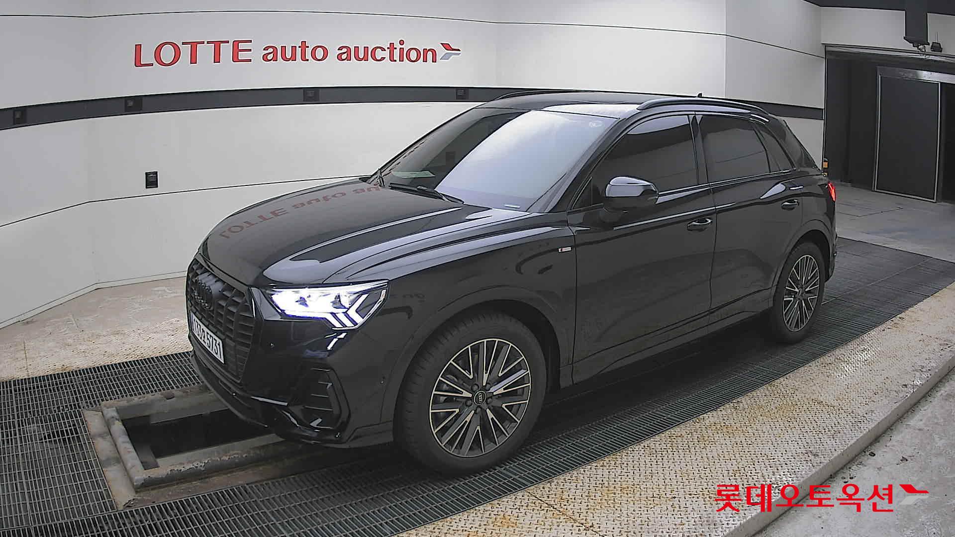 아우디 Q3 - 11