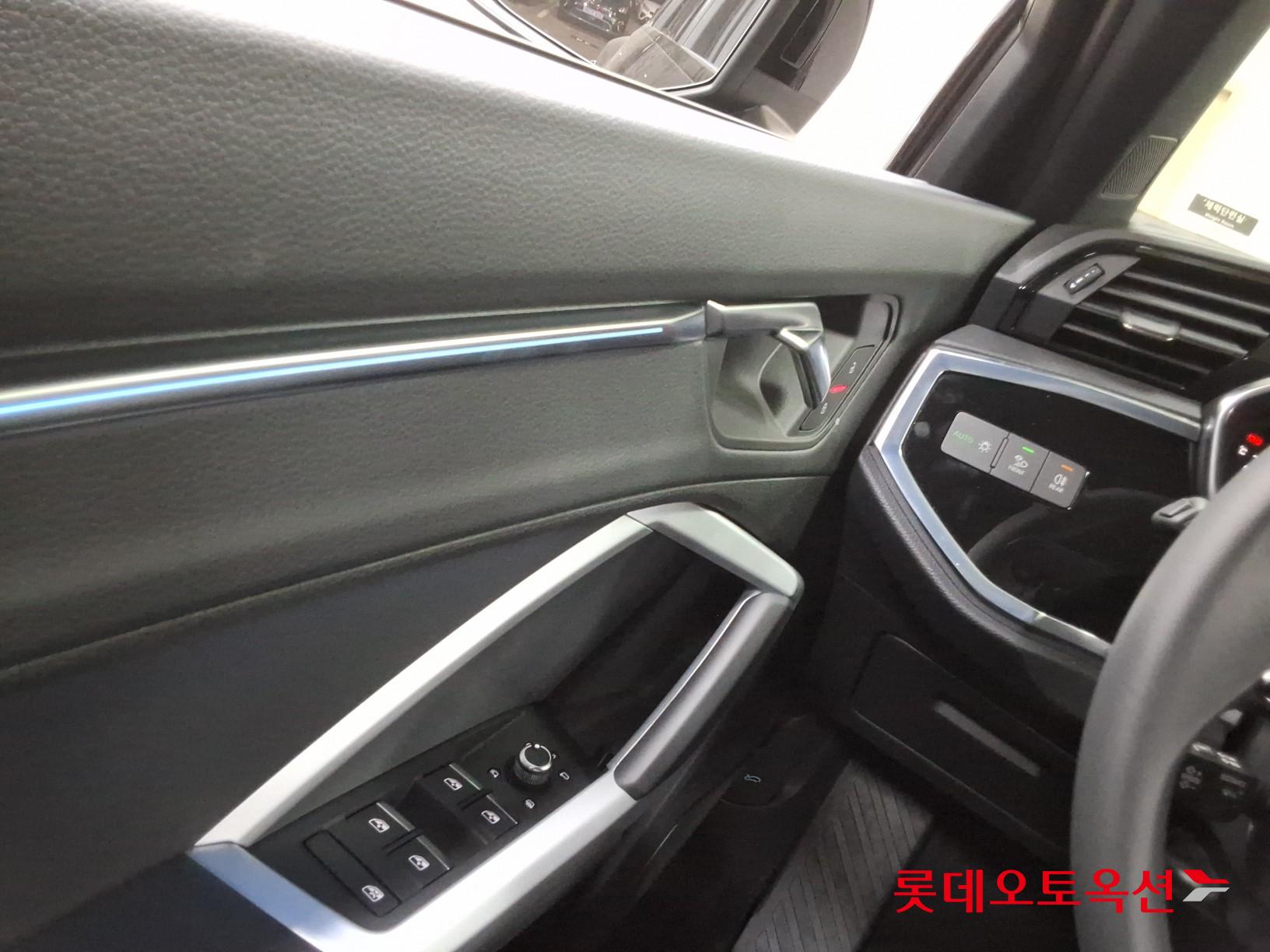 아우디 Q3 - 29