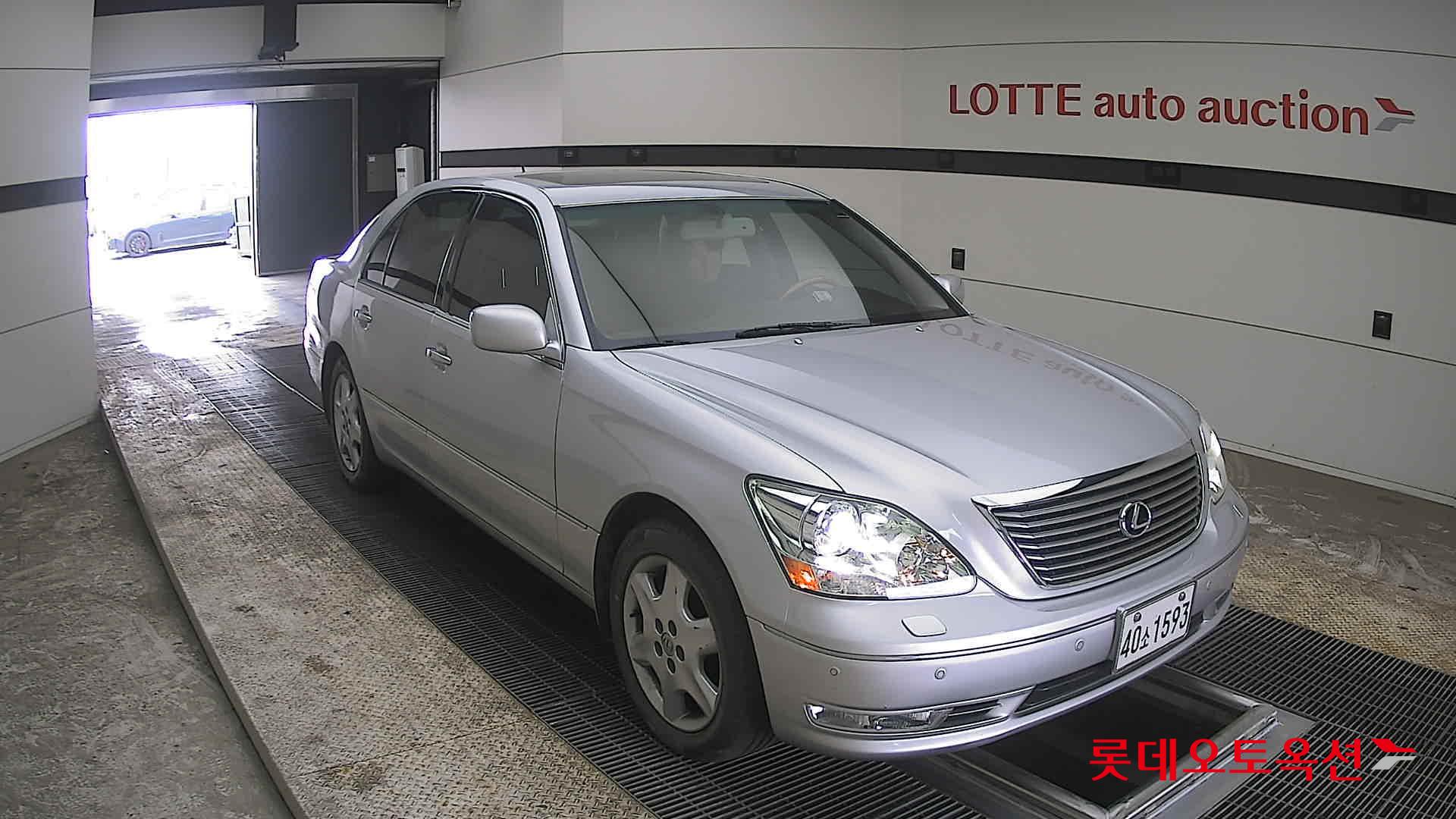 LEXUS LS - 6