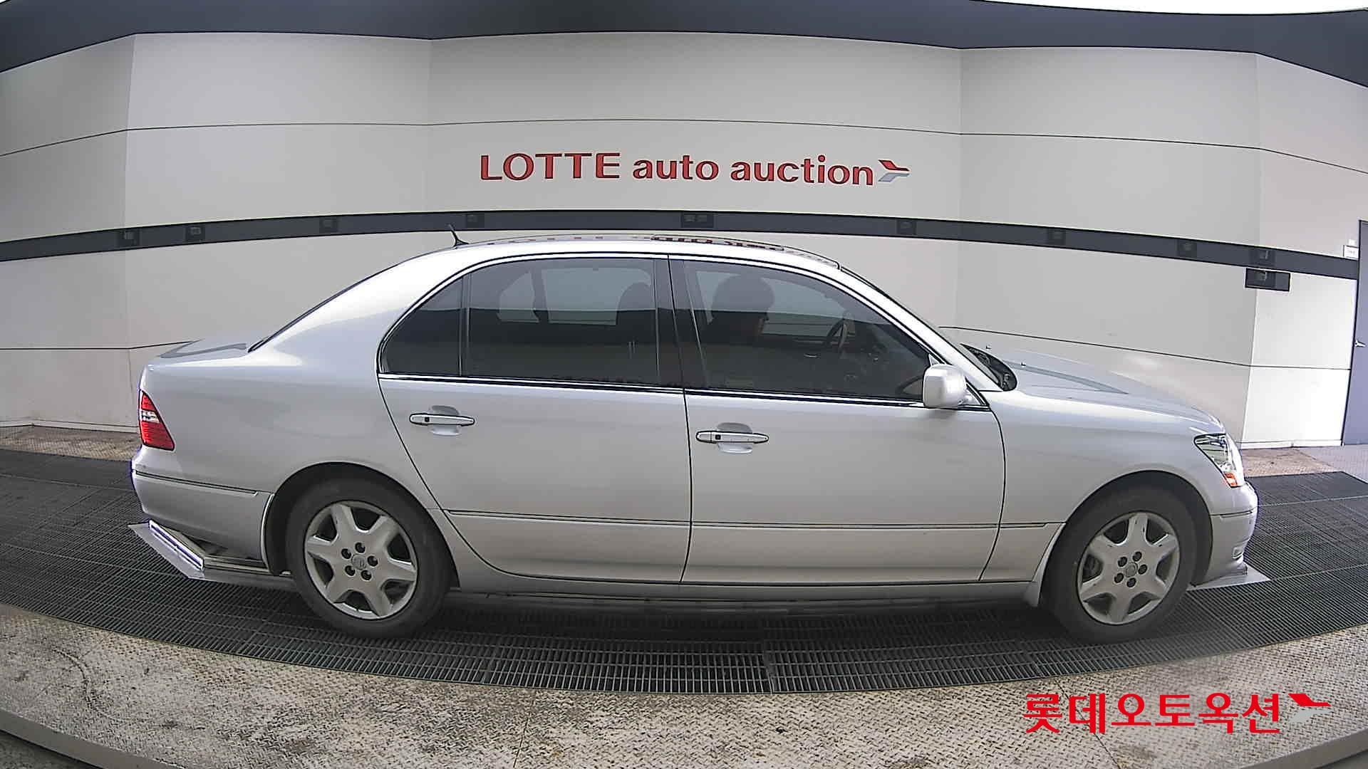 LEXUS LS - 21