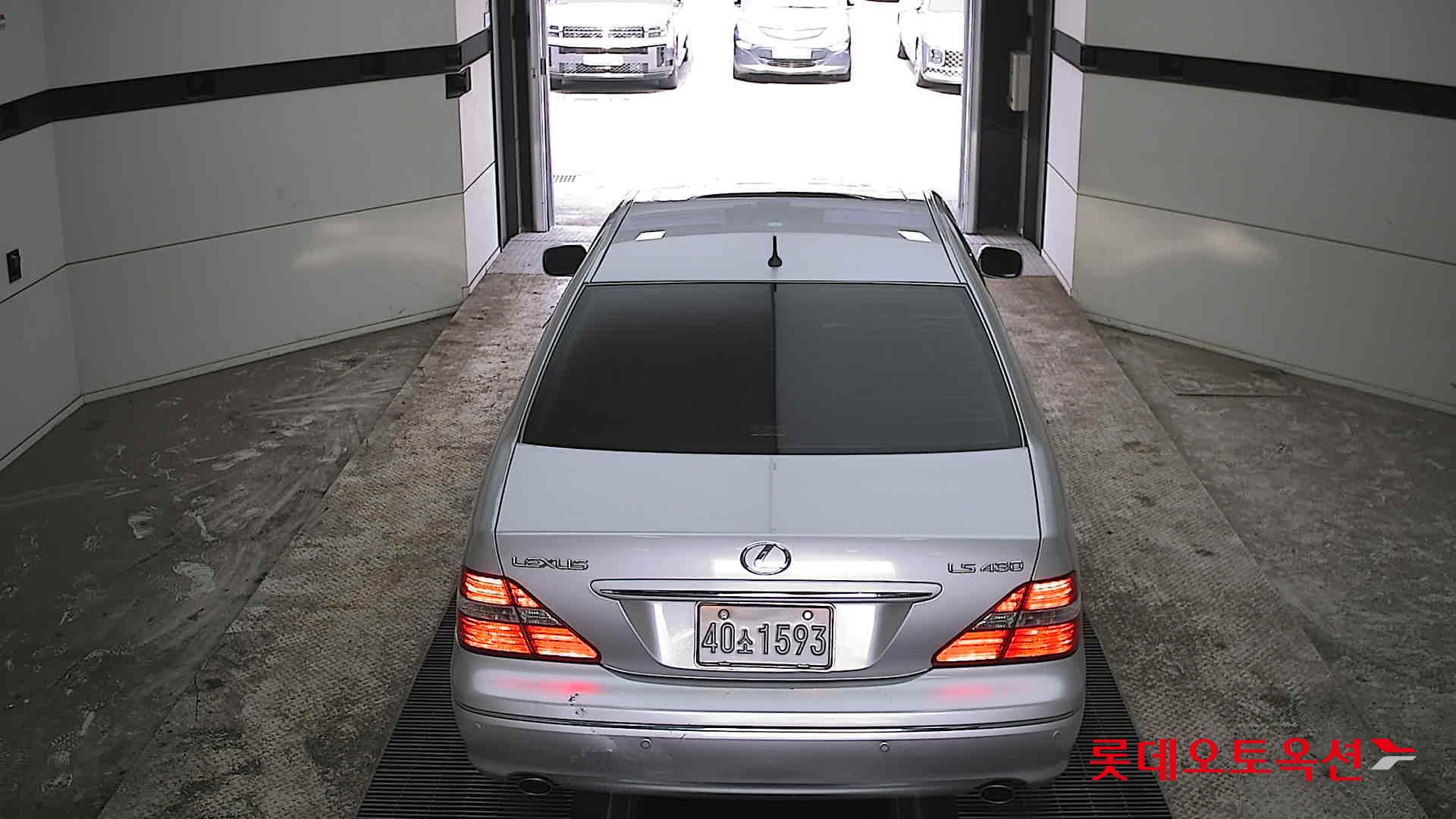 LEXUS LS - 17