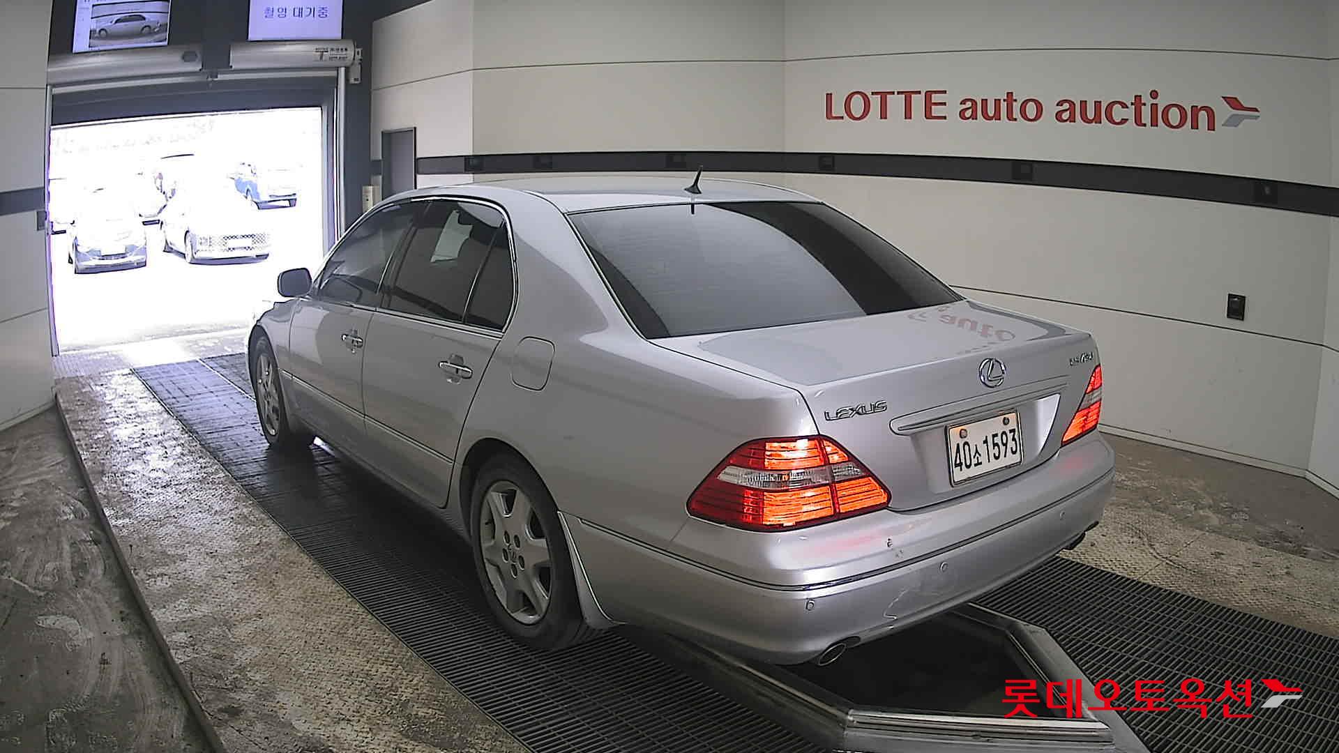 LEXUS LS - 4