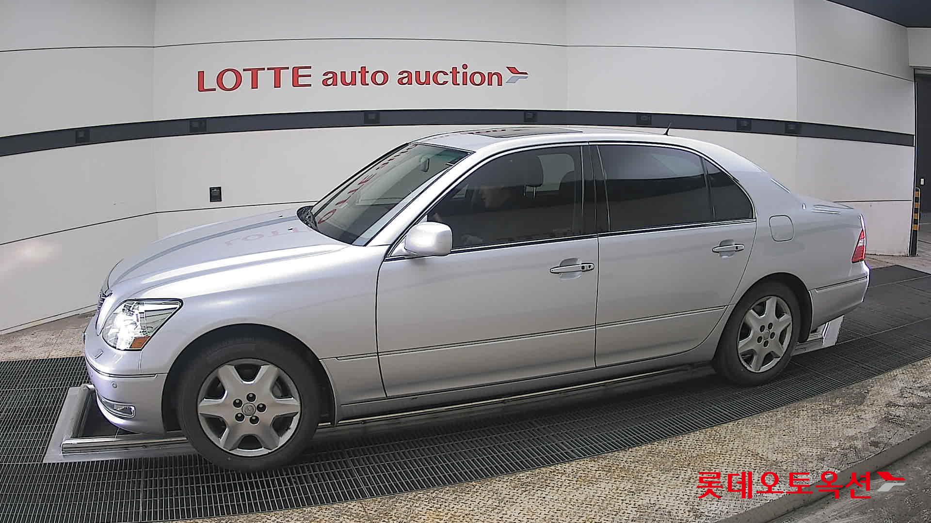 LEXUS LS - 12