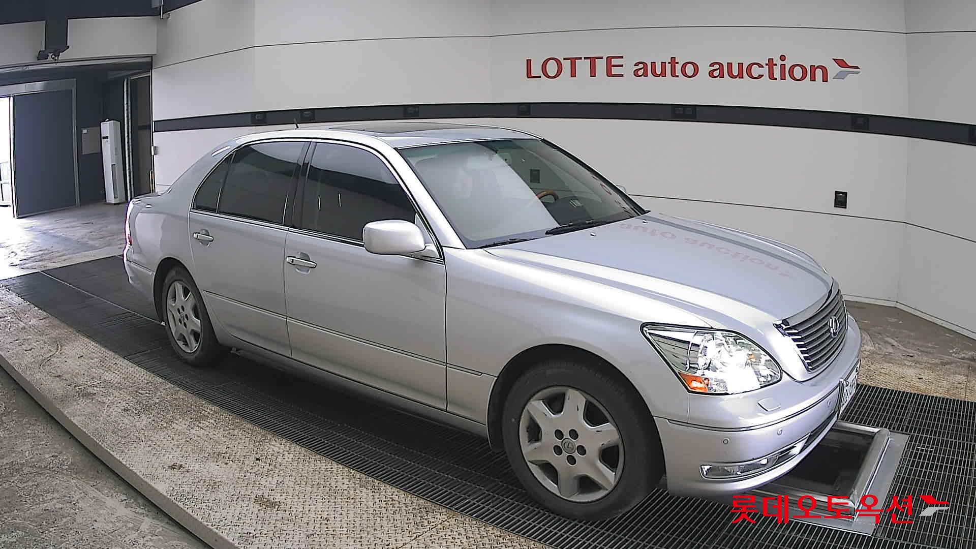LEXUS LS - 23