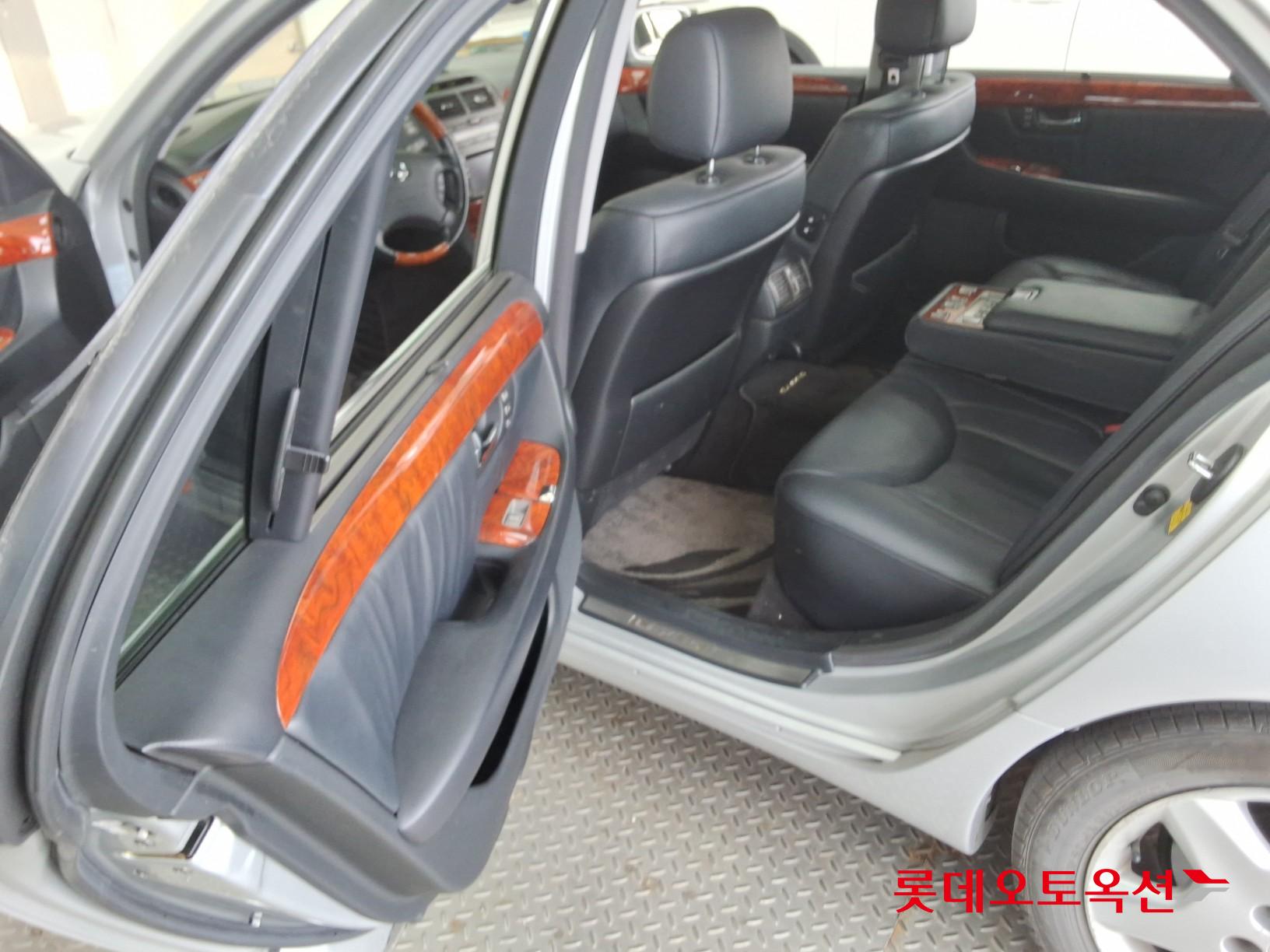 LEXUS LS - 37
