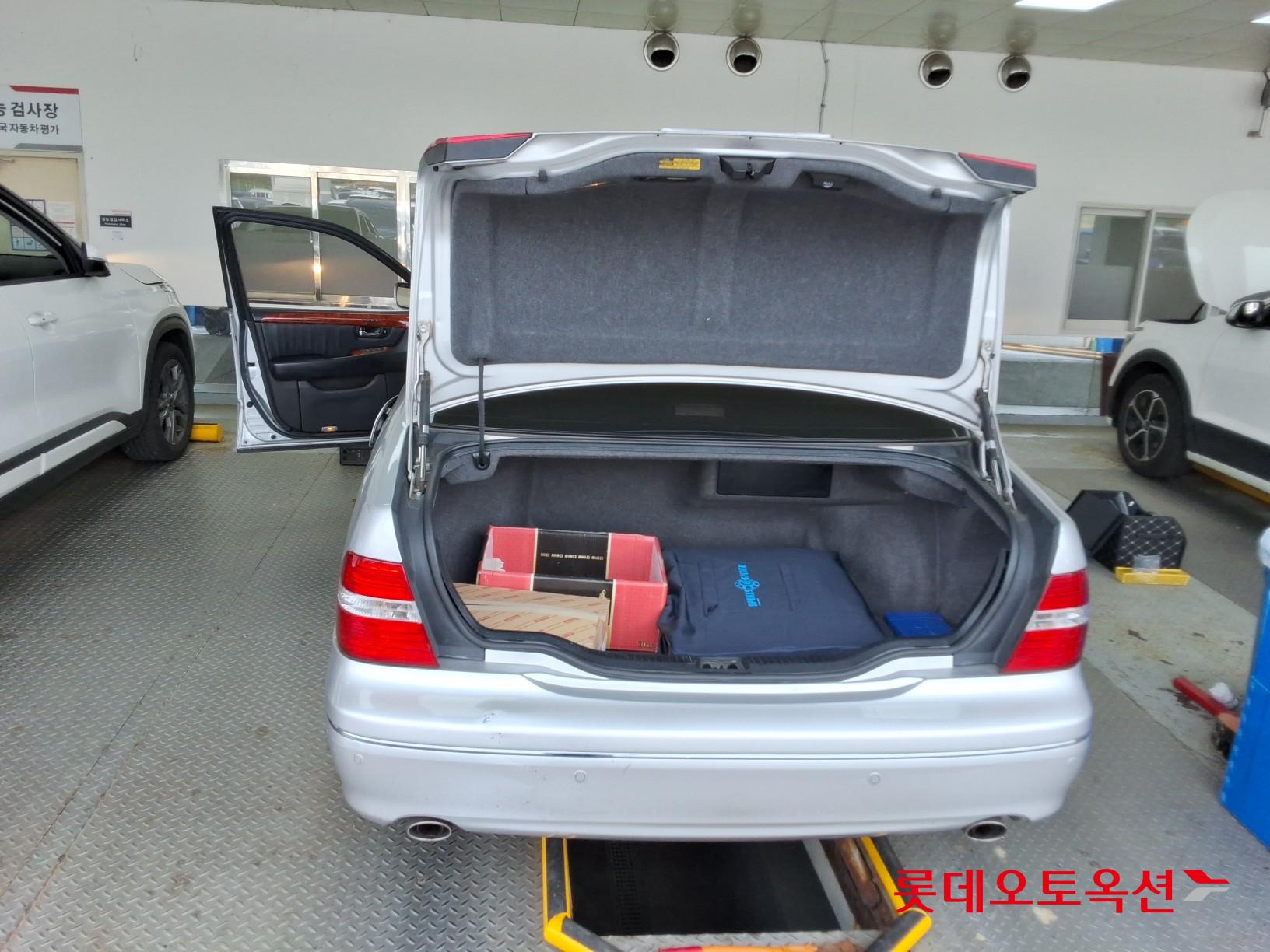LEXUS LS - 38