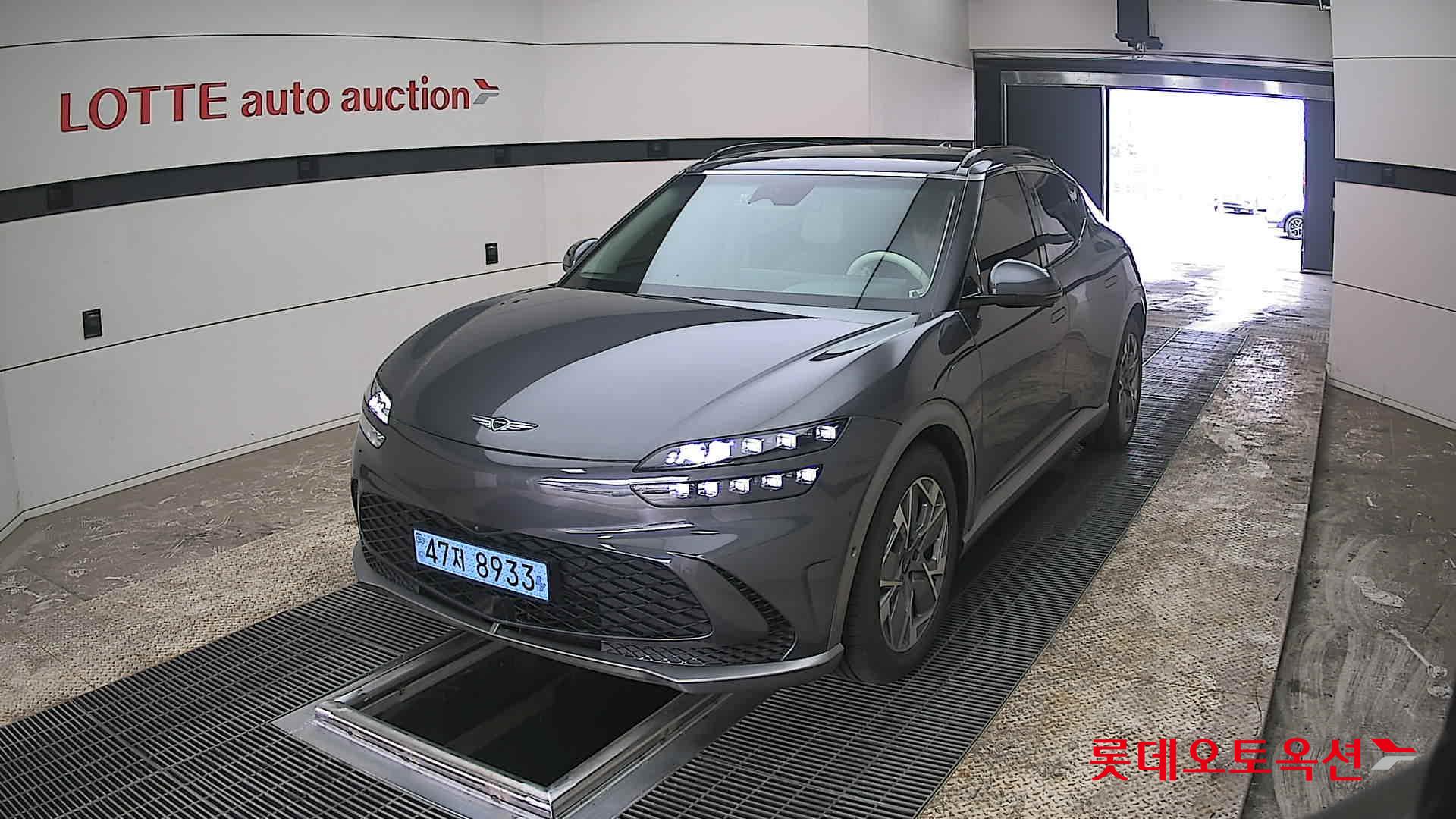 جينسس جي في 60