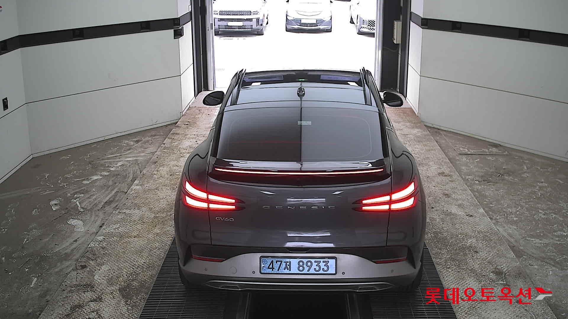 جينسس جي في 60