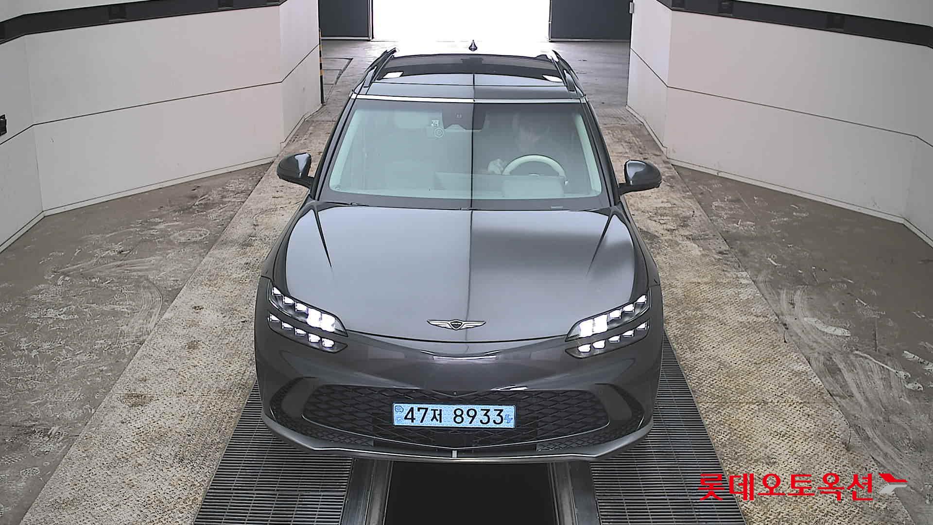 جينسس جي في 60