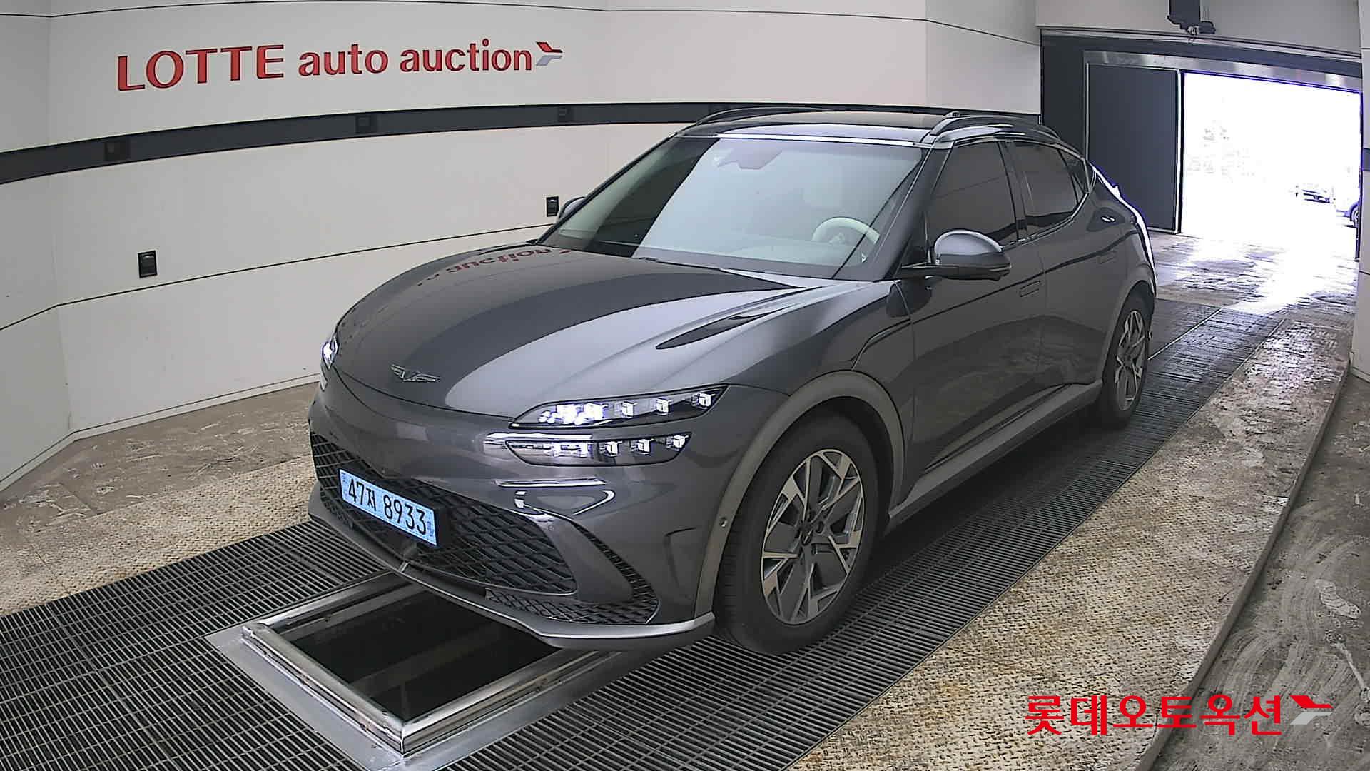 جينسس جي في 60