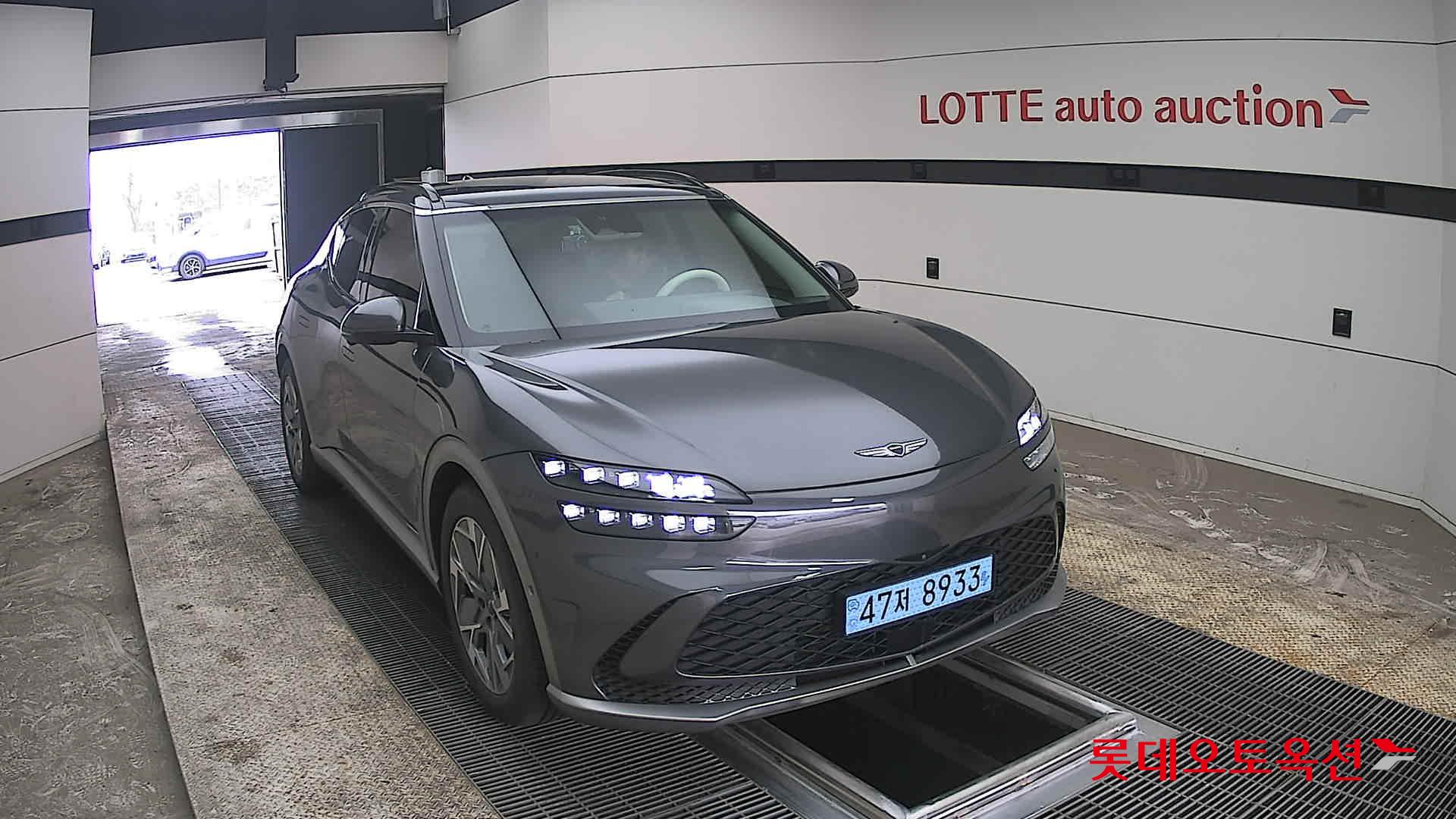 جينسس جي في 60