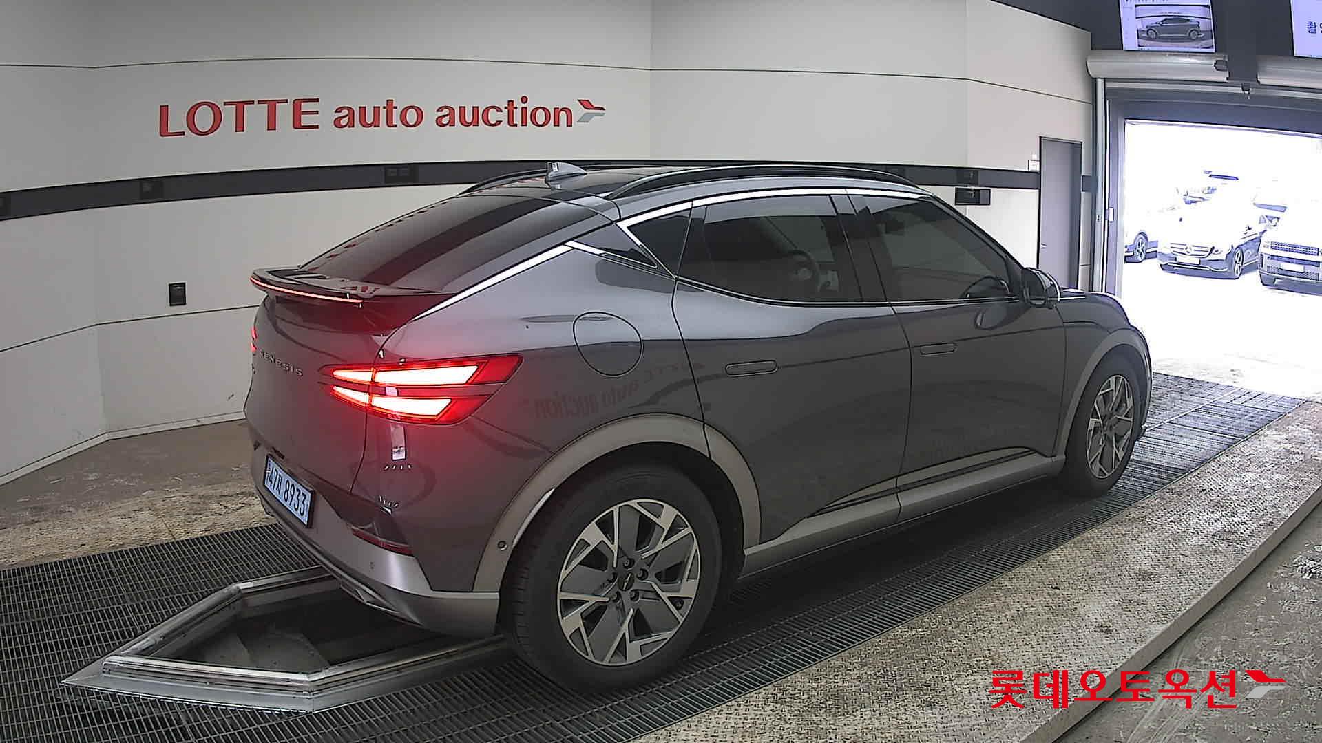 جينسس جي في 60