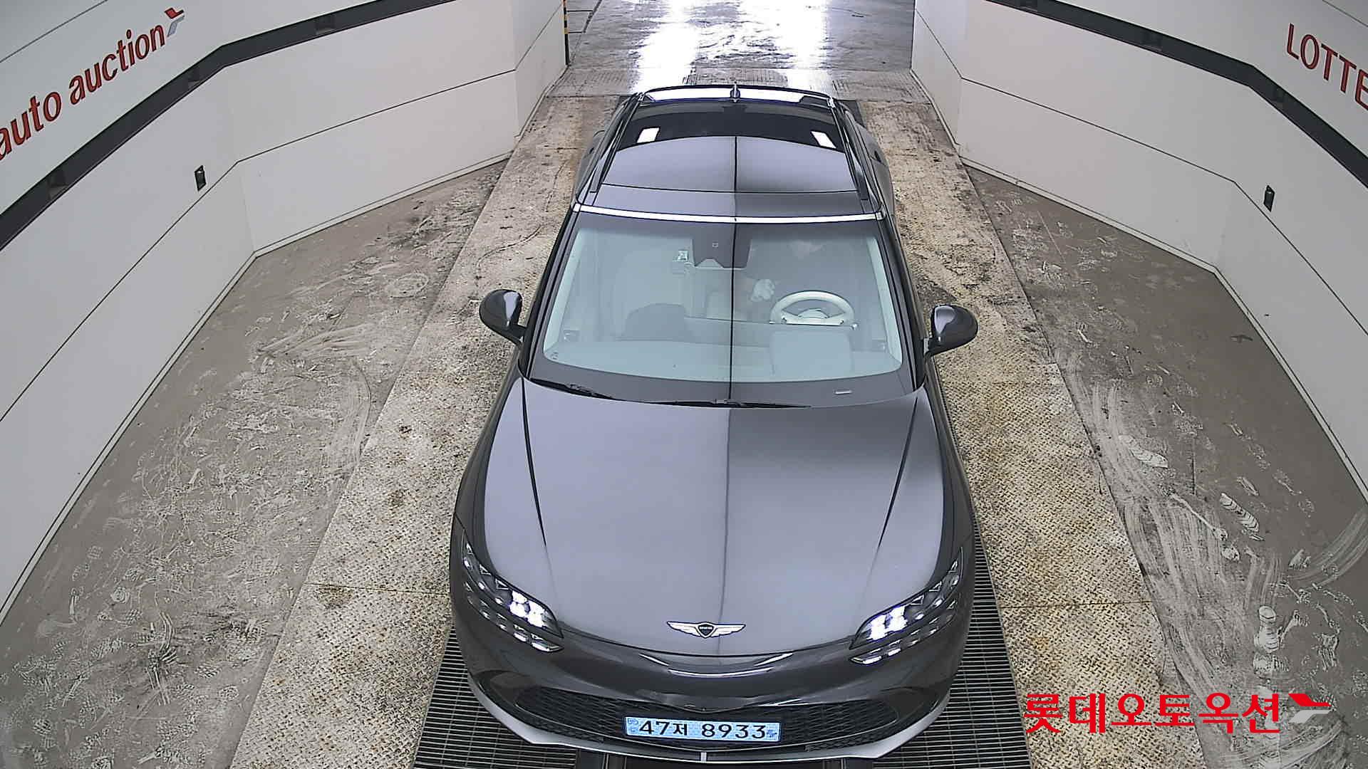 جينسس جي في 60