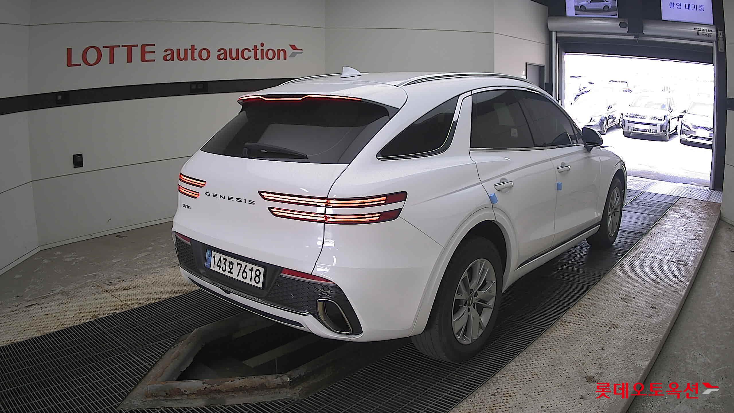 جينسس جي في 70