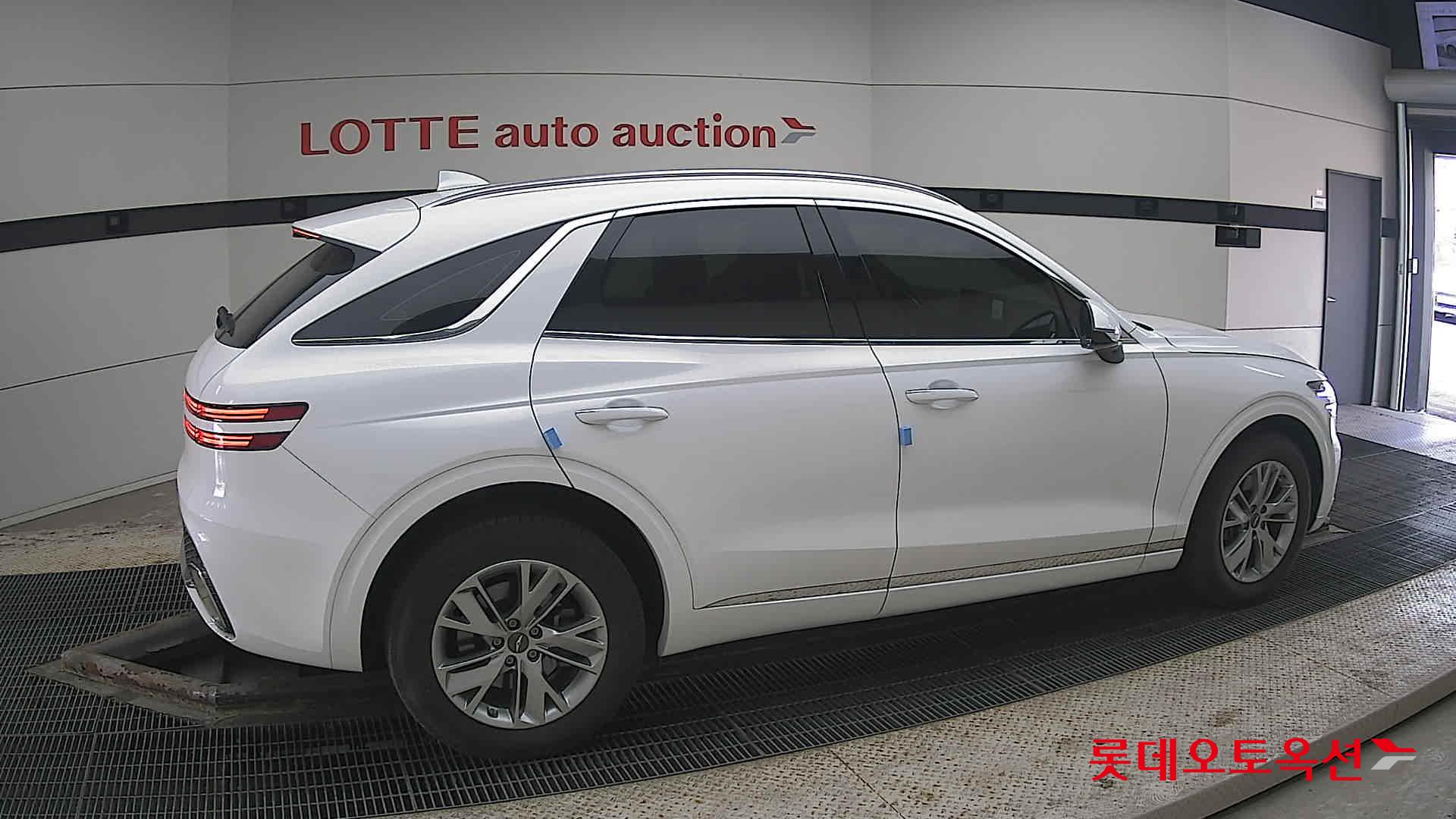 جينسس جي في 70