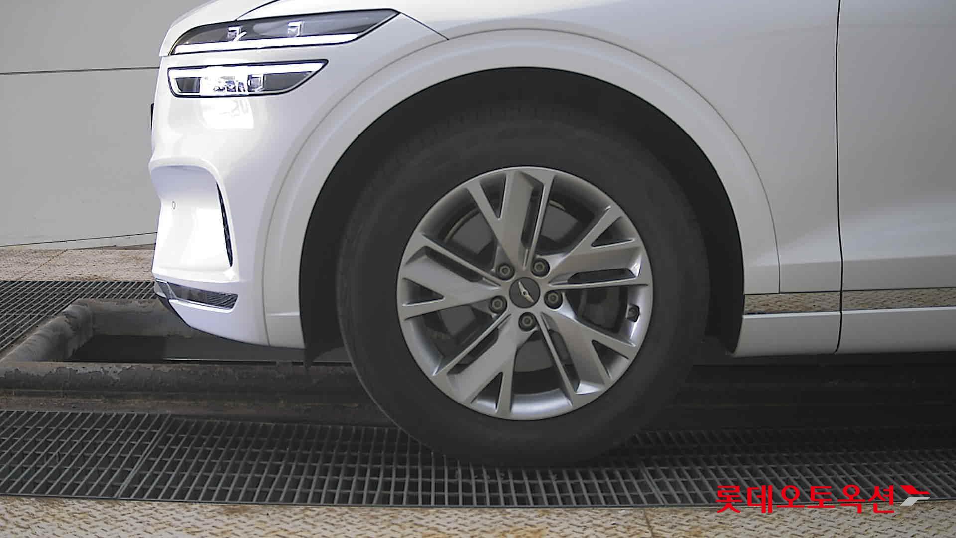 جينسس جي في 70