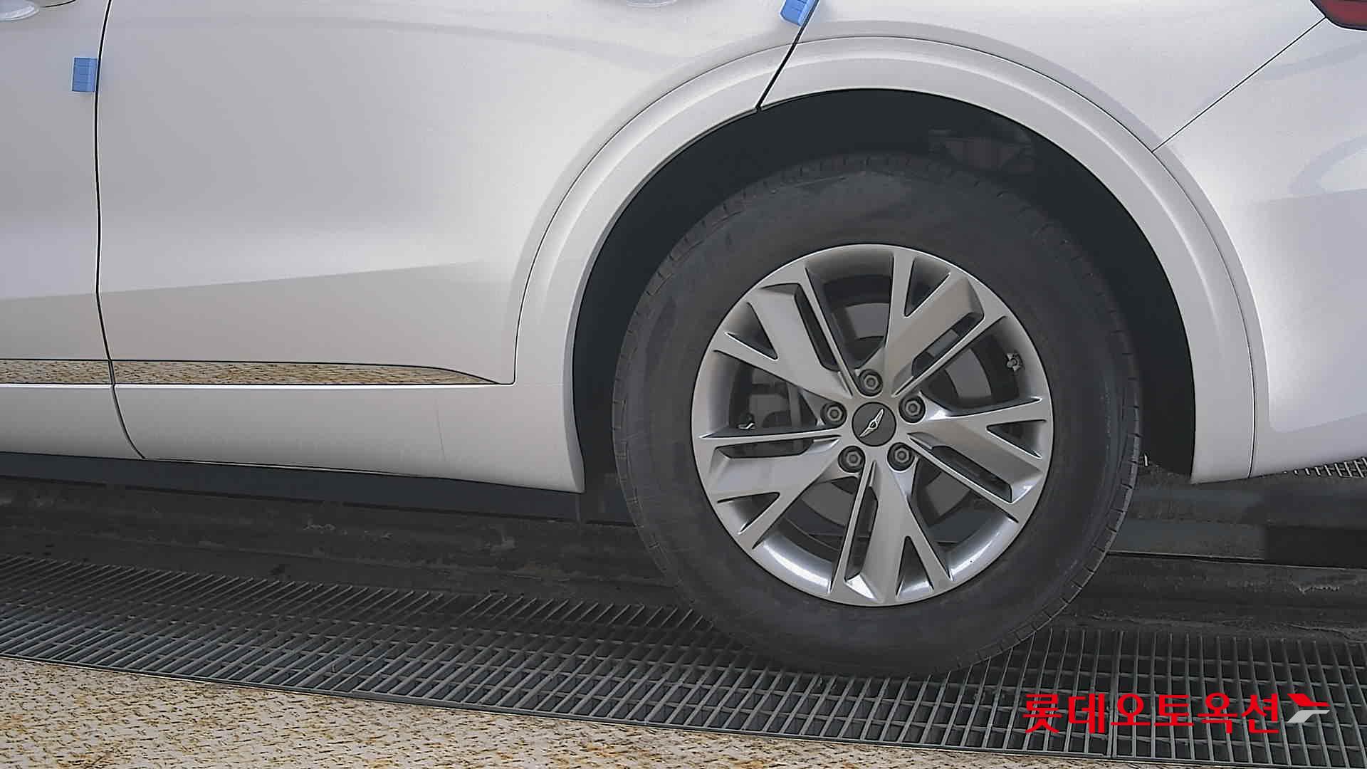 جينسس جي في 70