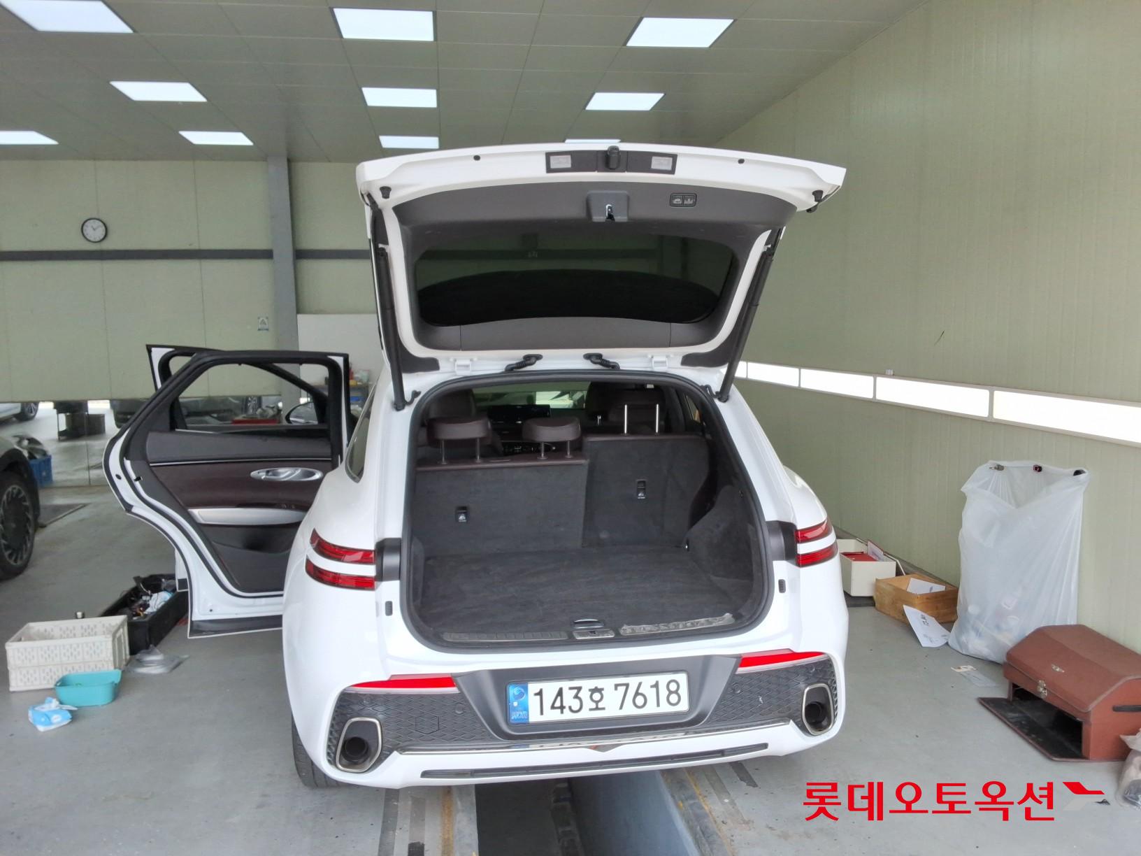 جينسس جي في 70