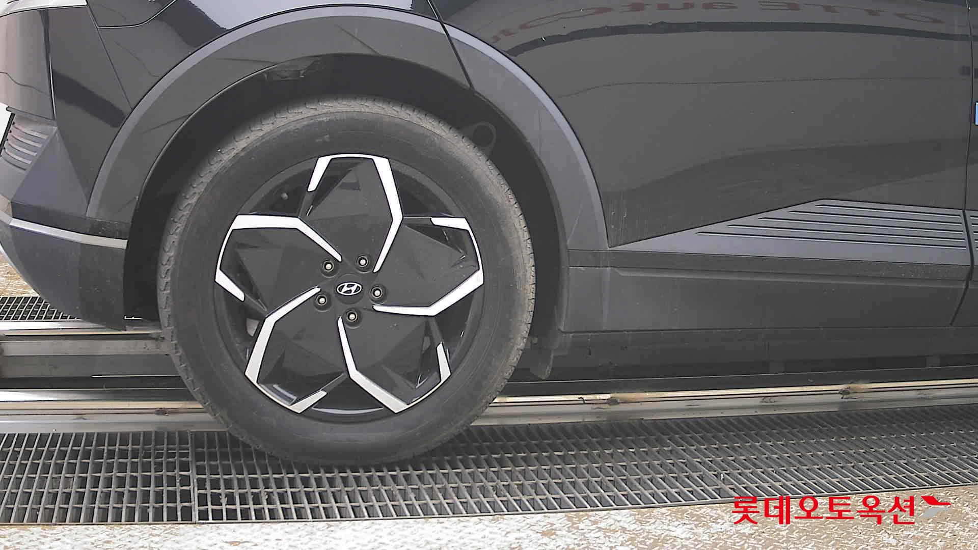 هيونداي أيونيك