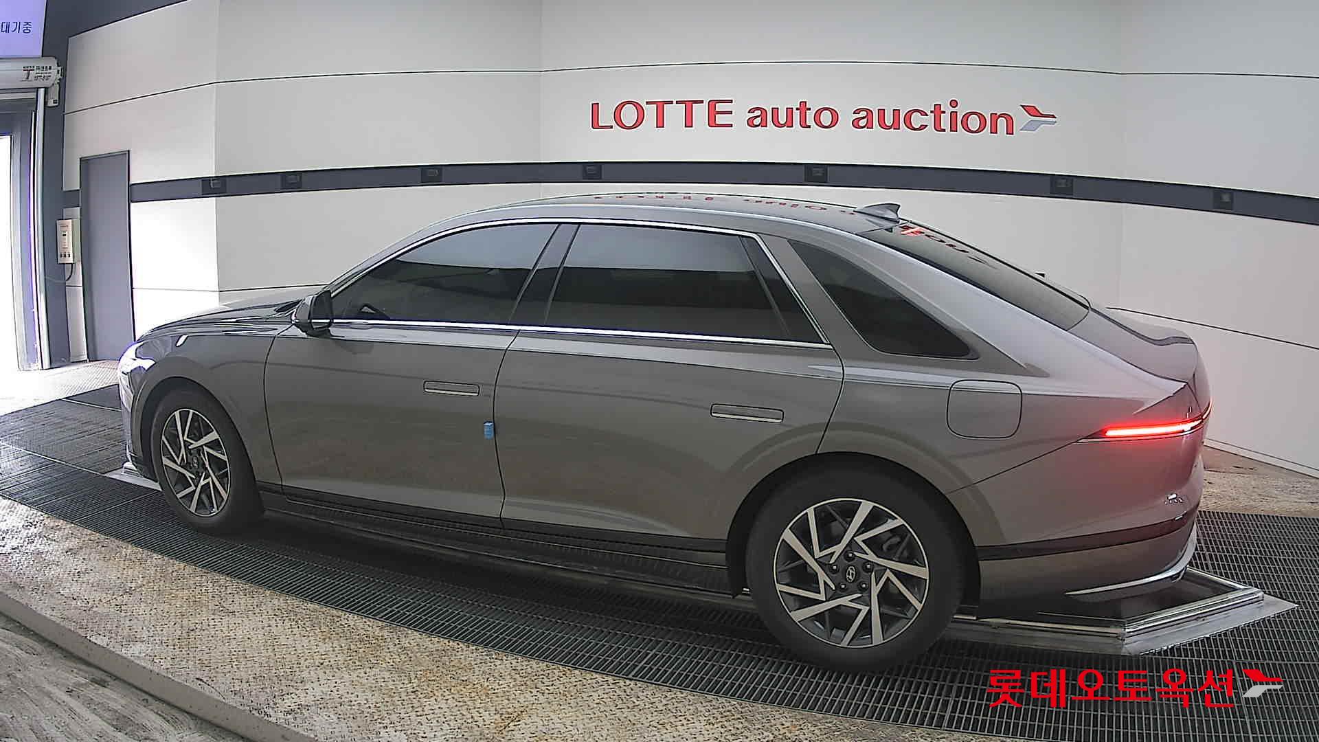 هيونداي أزيرا