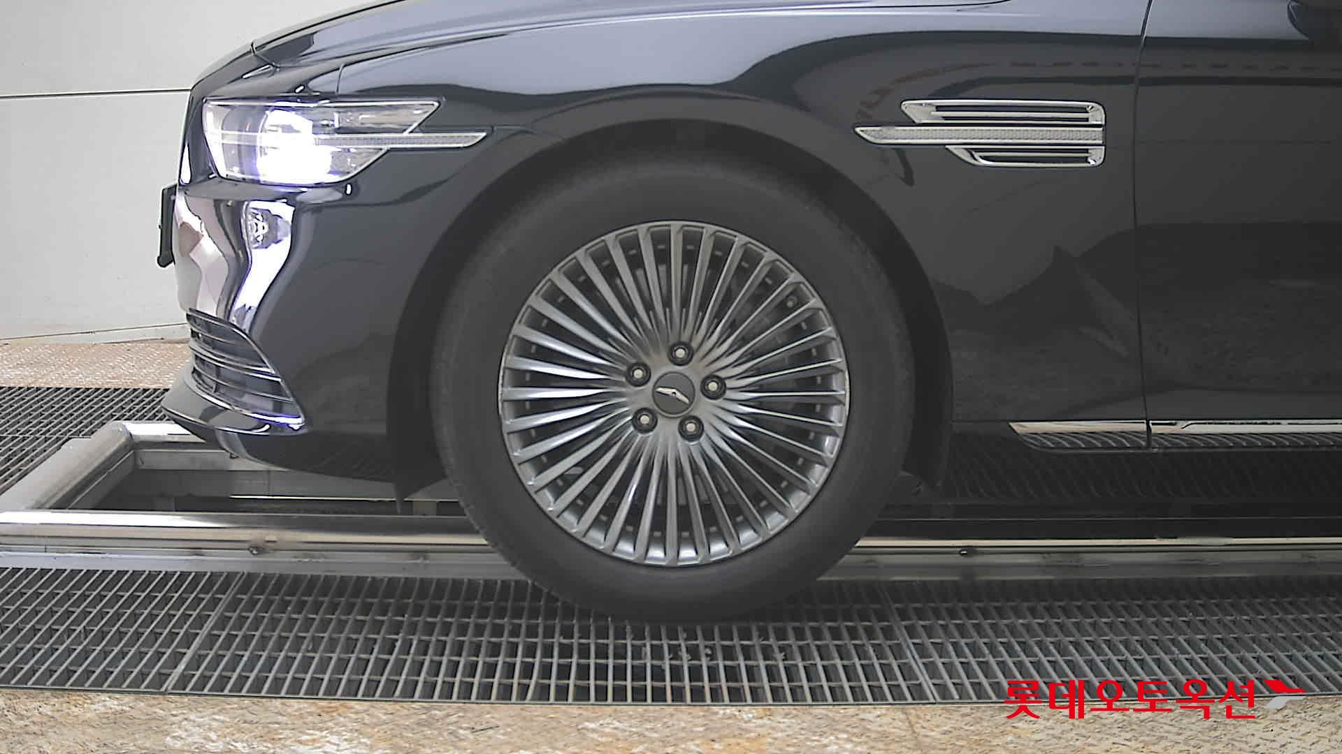 제네시스 G90 - 25