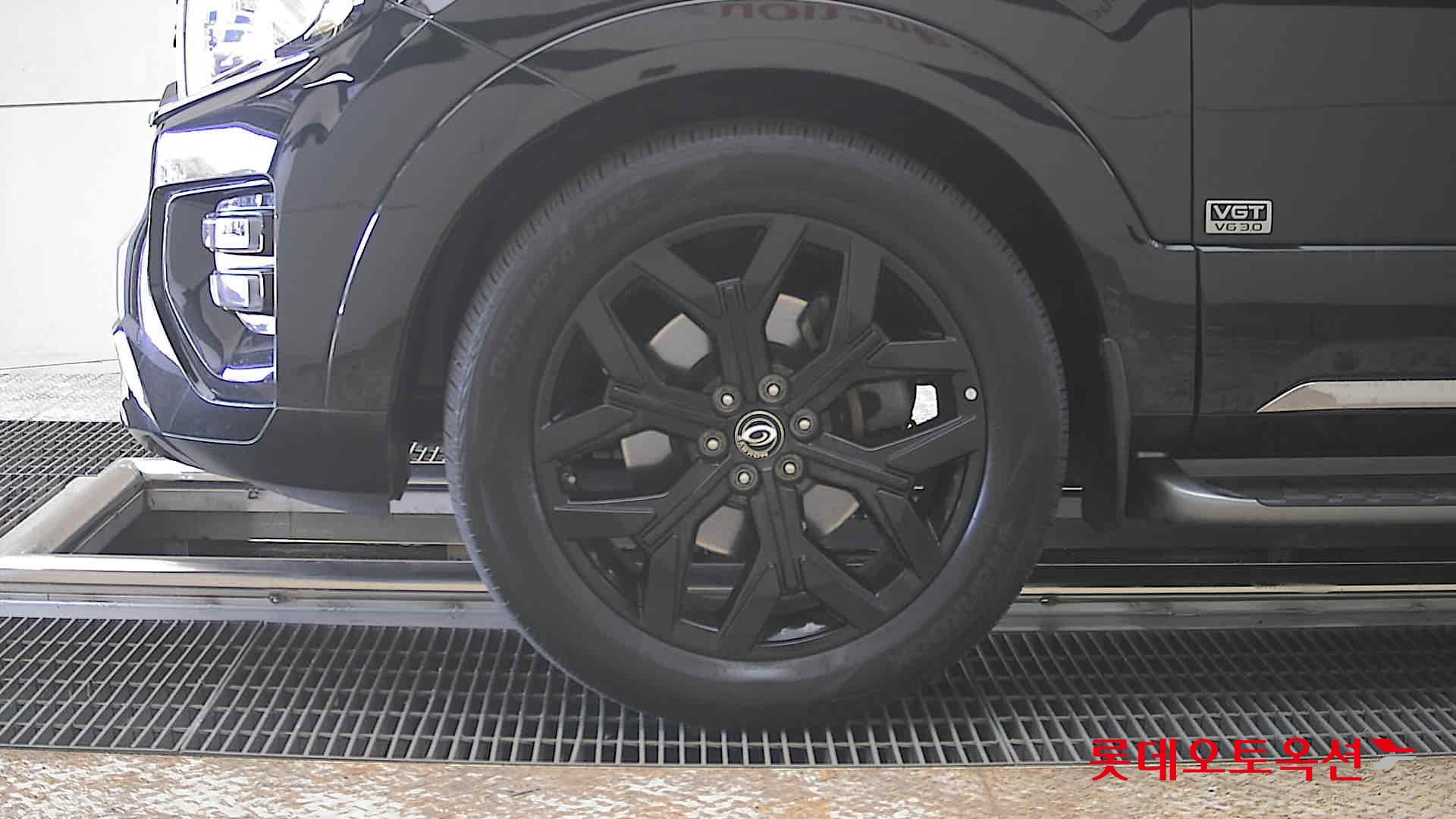 Kia Mohave - 25