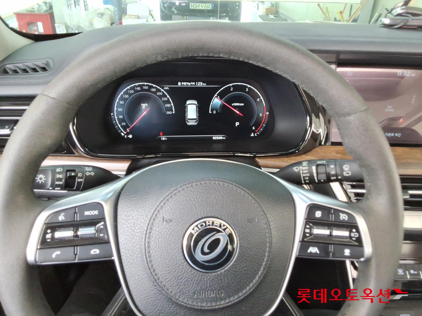 Kia Mohave - 30