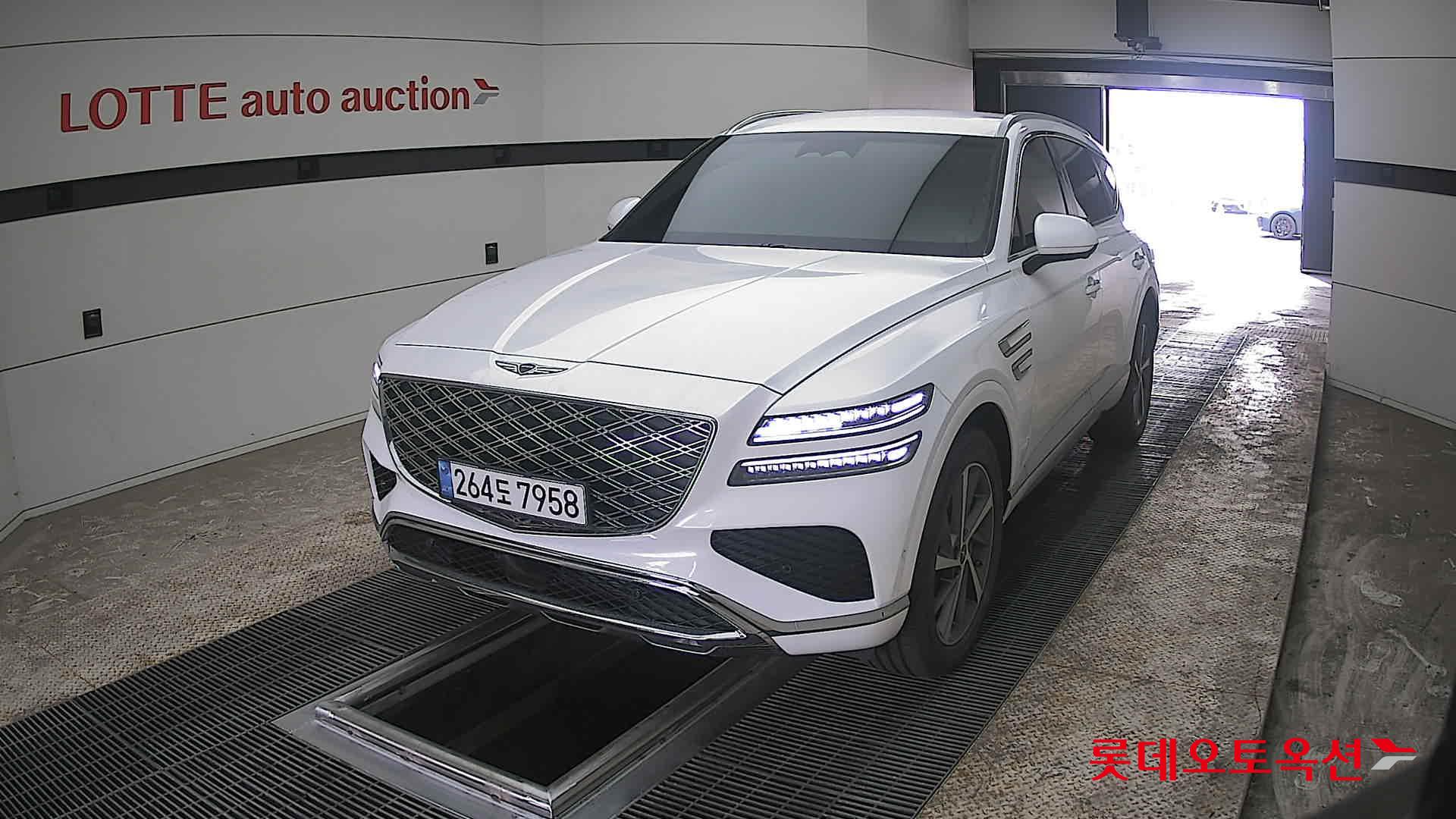 جينسس جي في 80