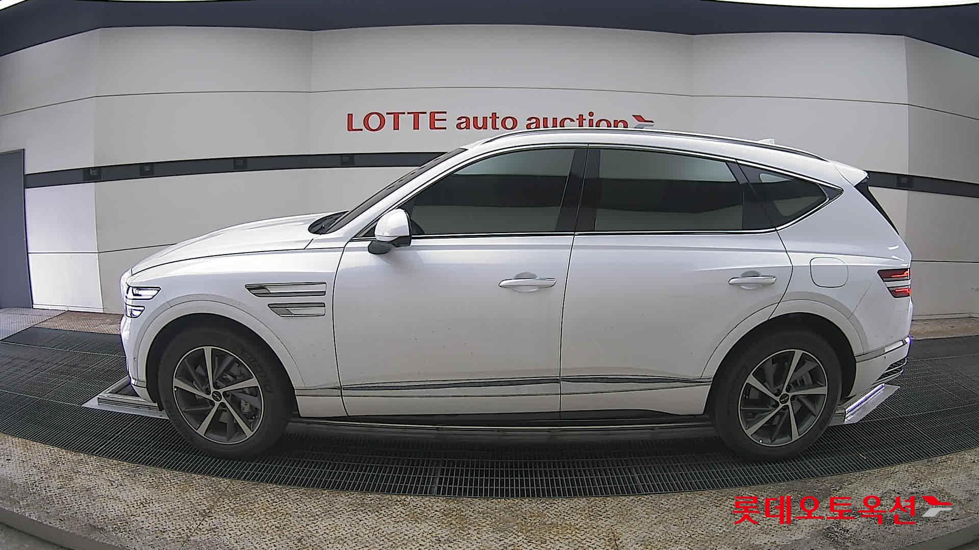 جينسس جي في 80