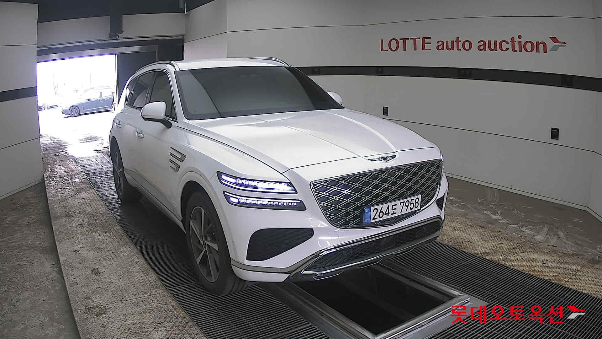 جينسس جي في 80