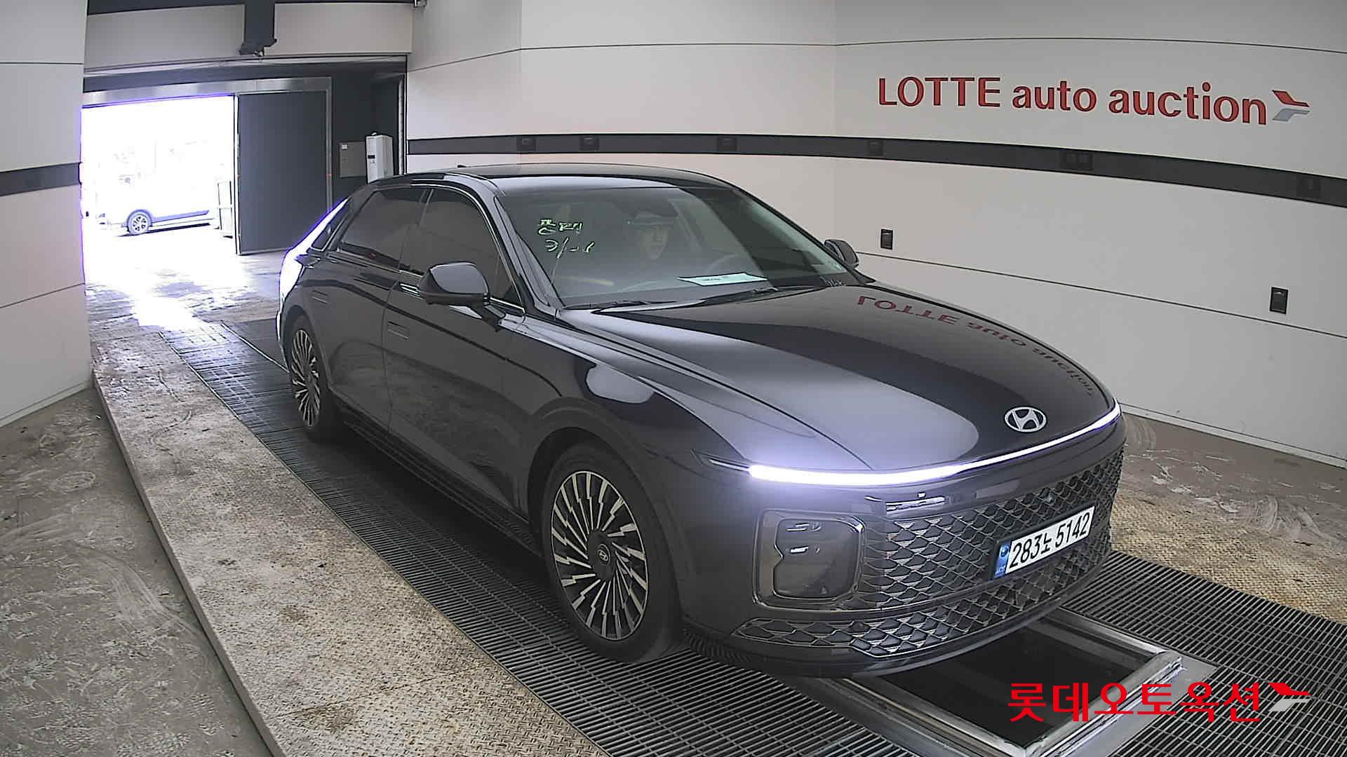 هيونداي أزيرا