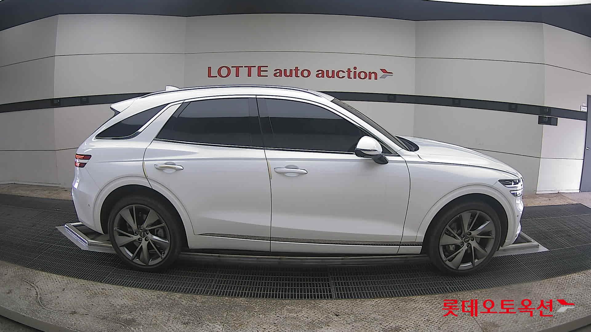 جينسس جي في 70