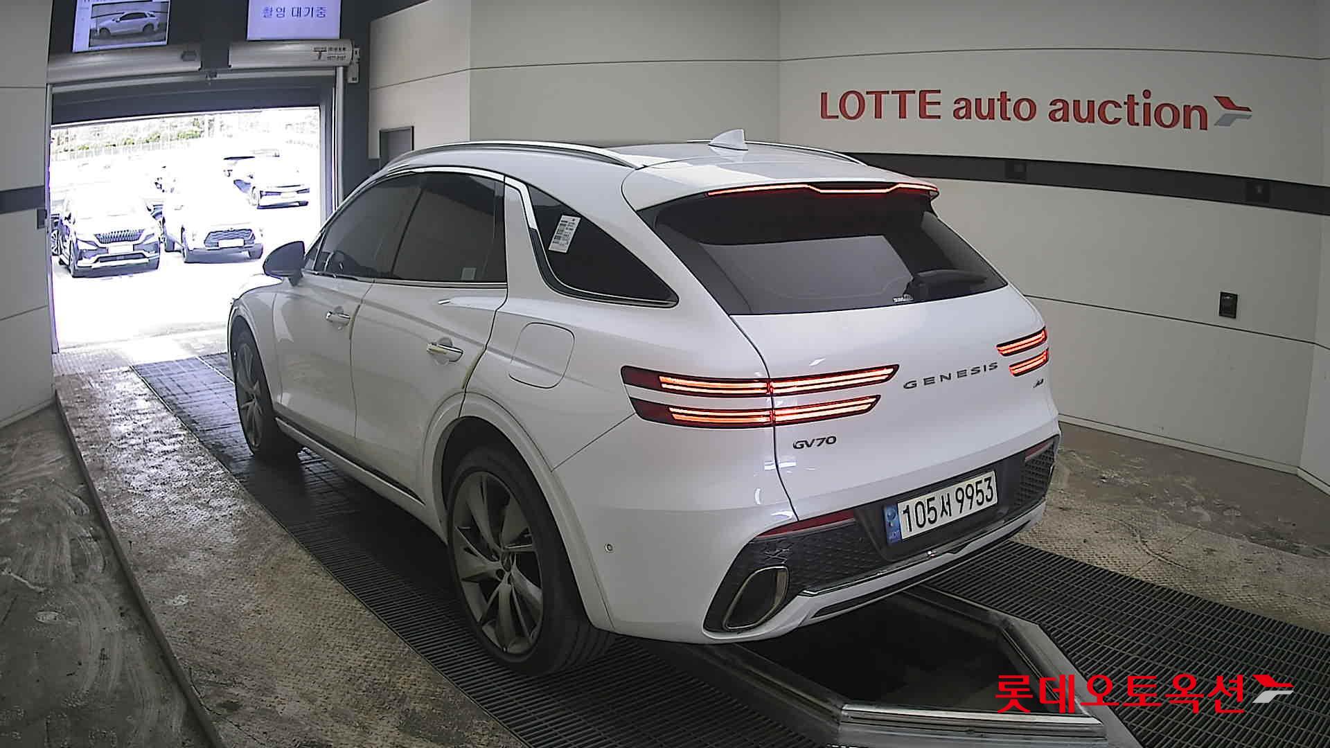 جينسس جي في 70