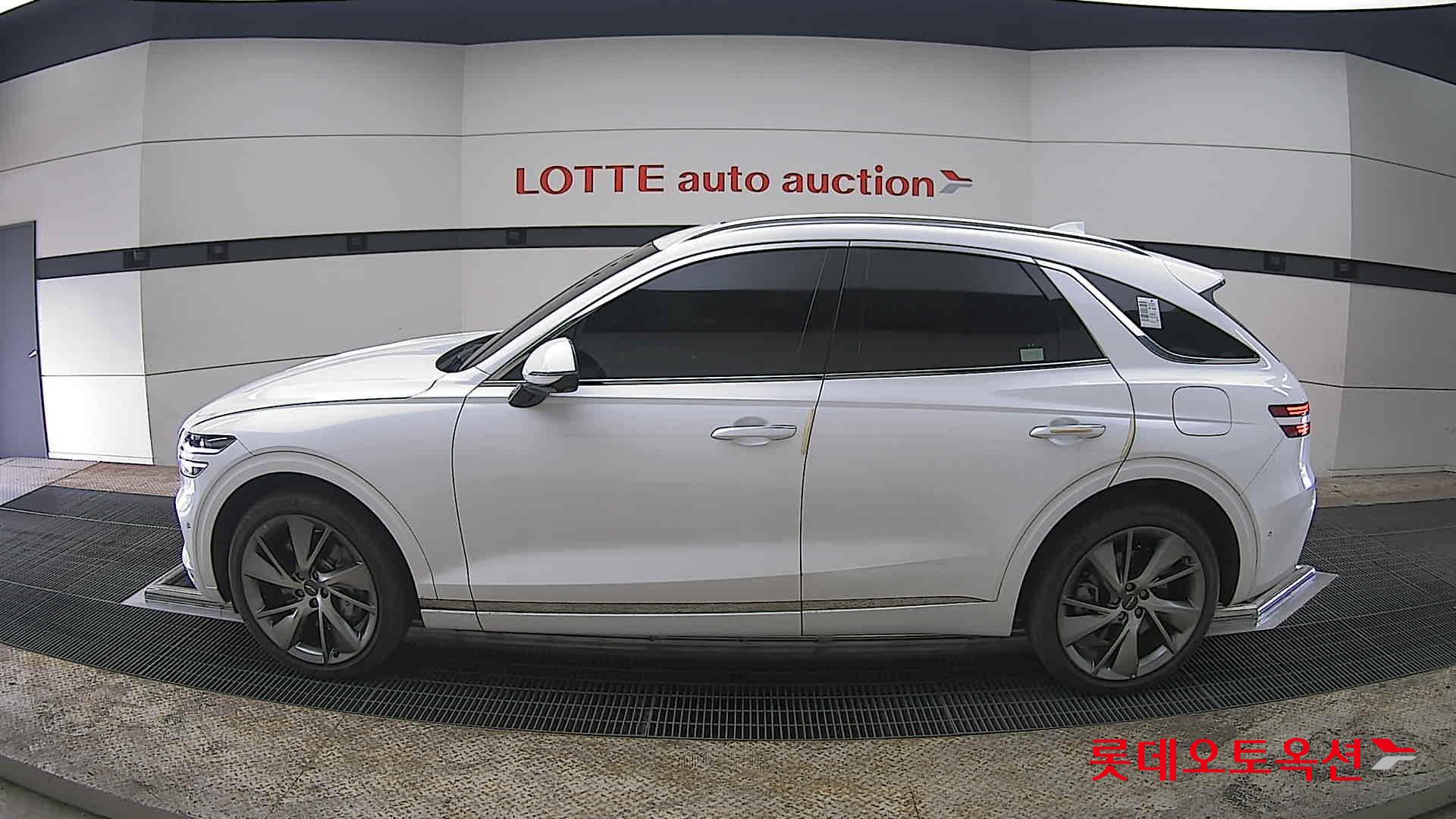 جينسس جي في 70