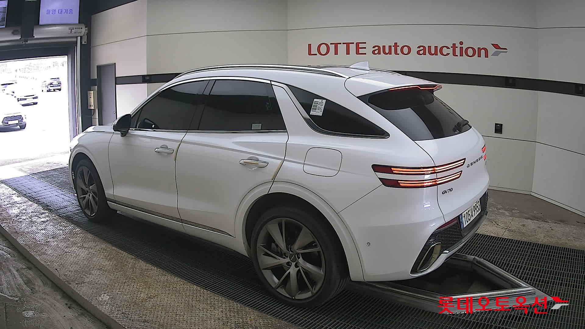 جينسس جي في 70