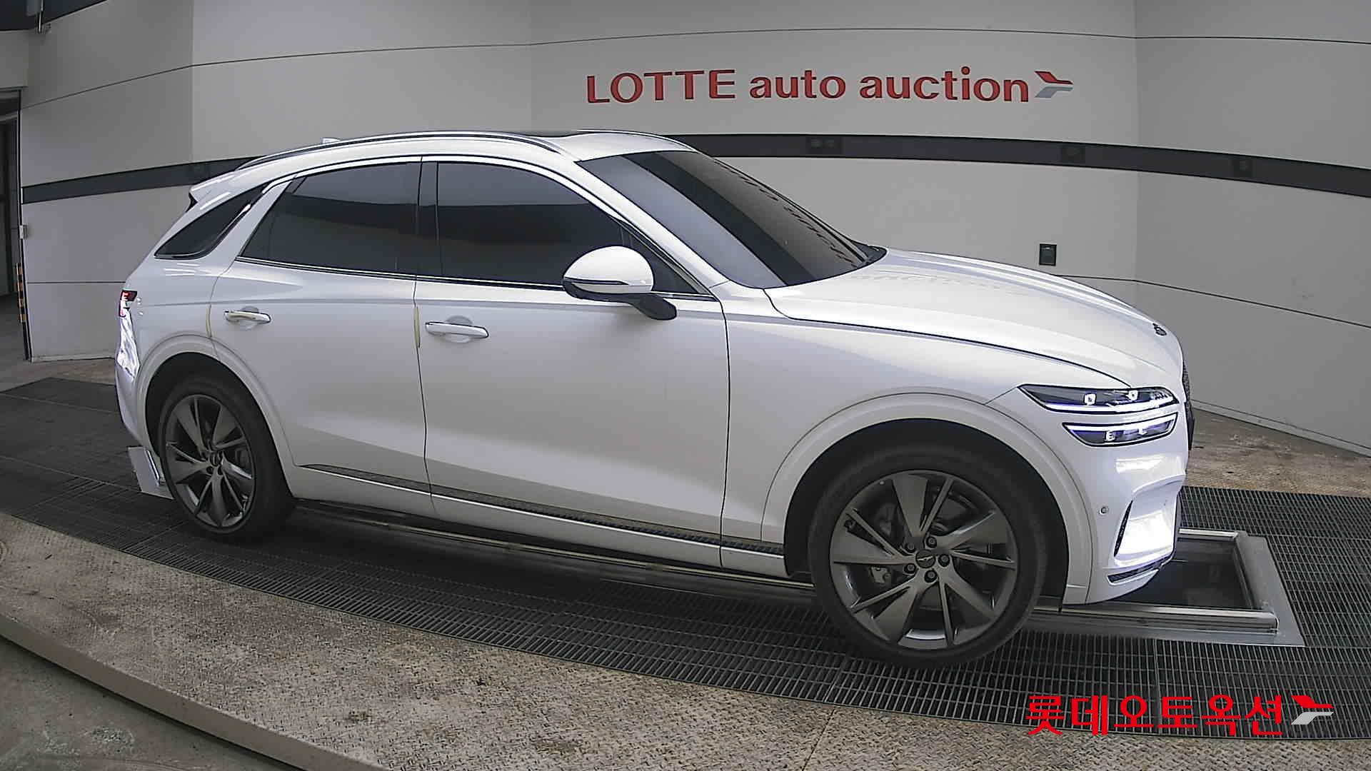 جينسس جي في 70