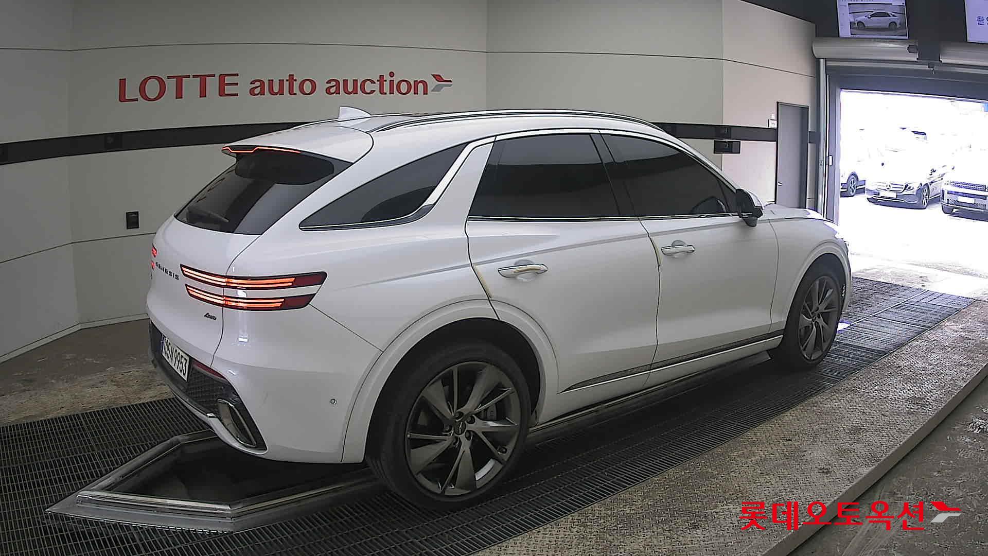 جينسس جي في 70