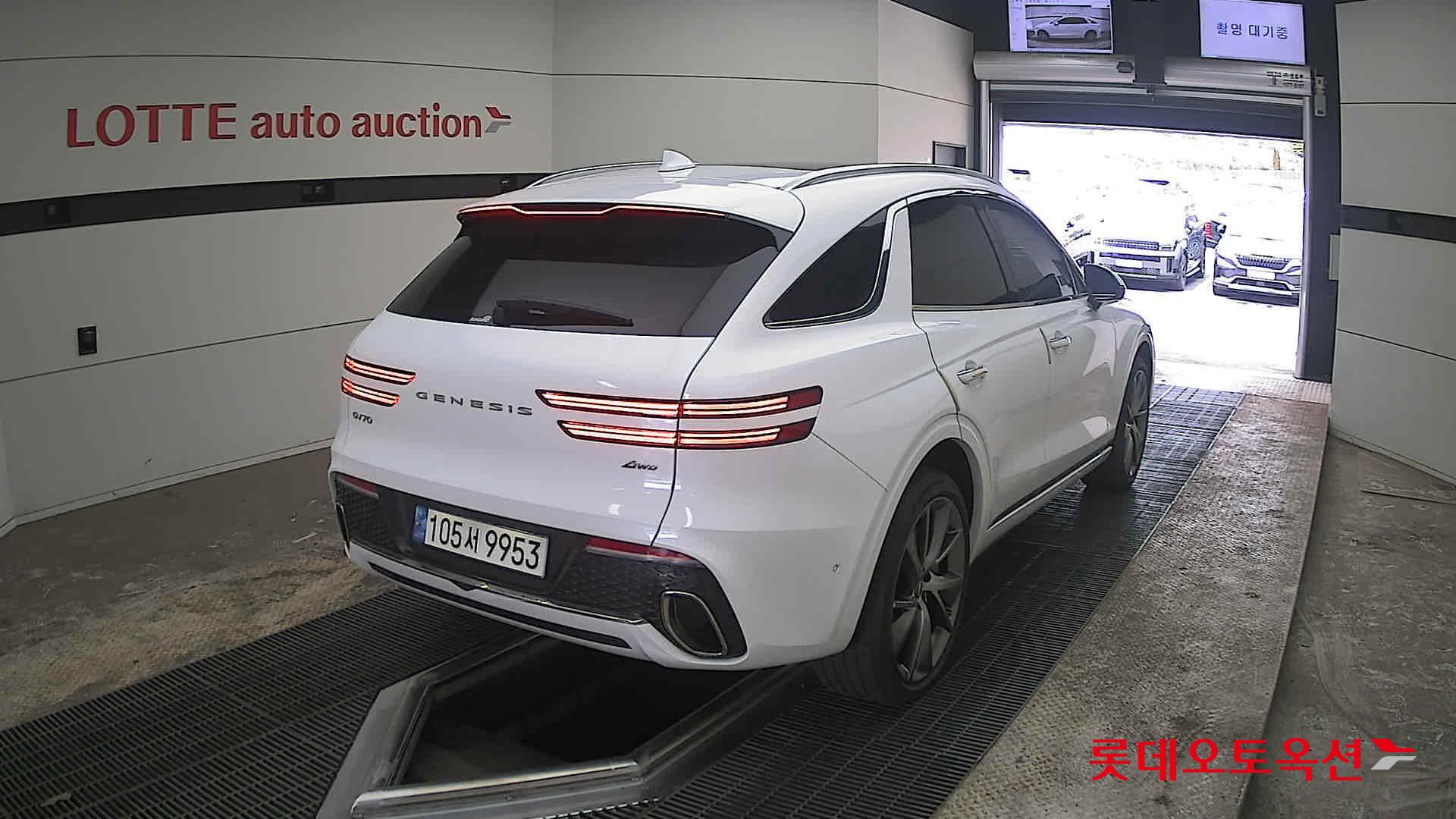 جينسس جي في 70