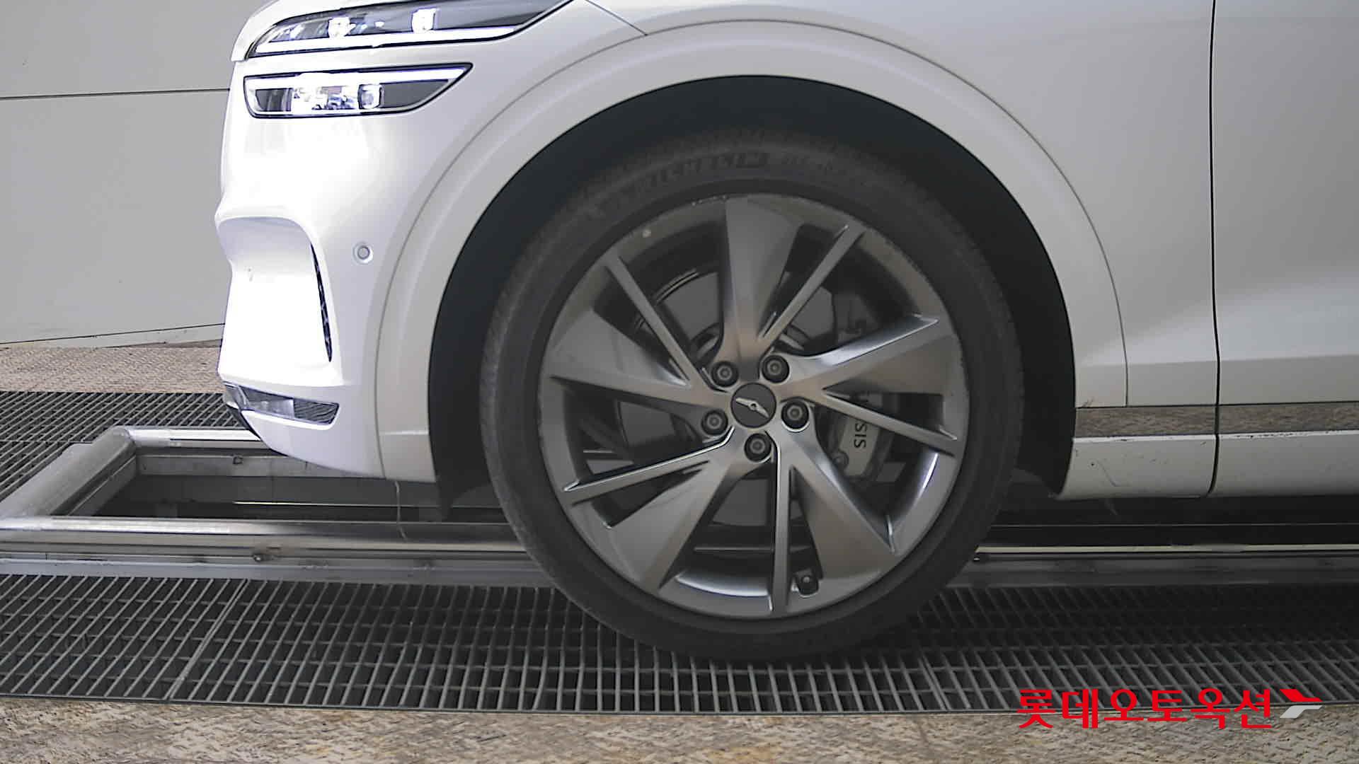 جينسس جي في 70