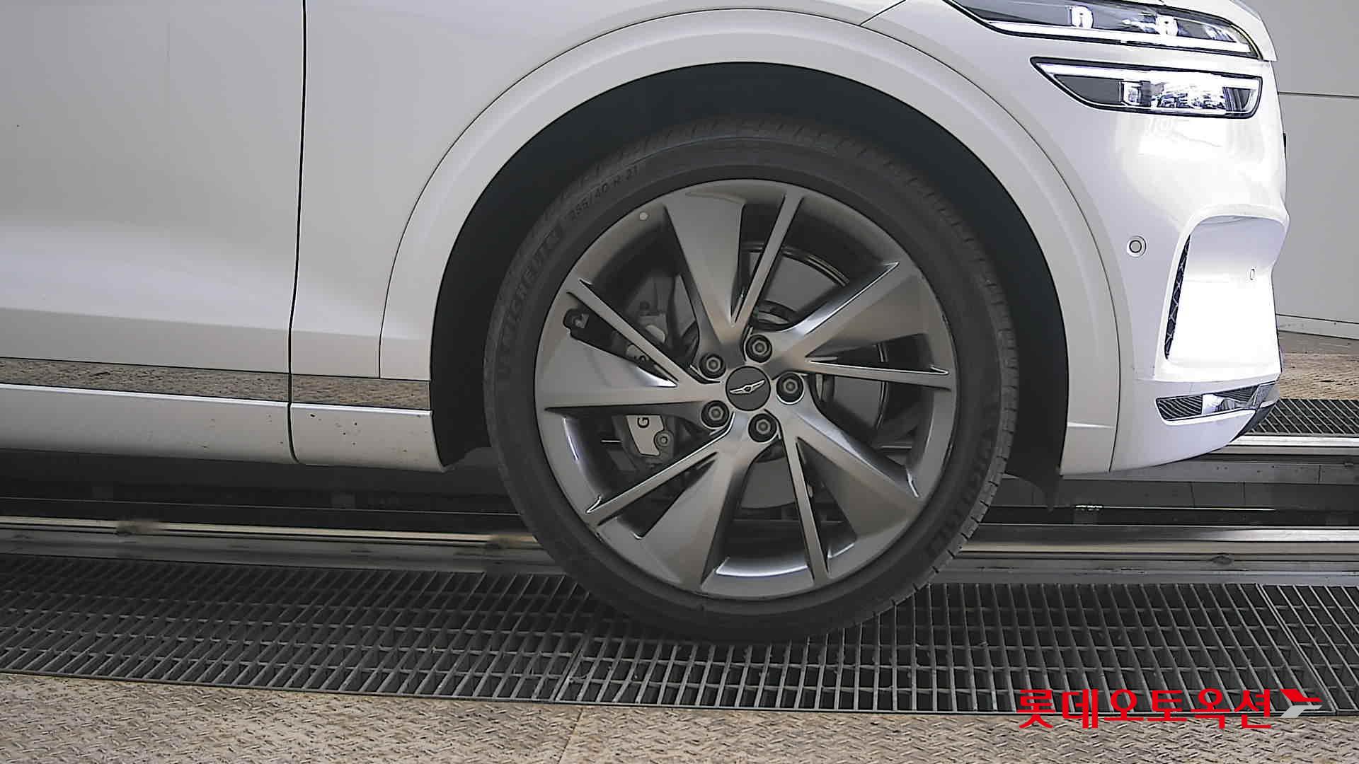 جينسس جي في 70