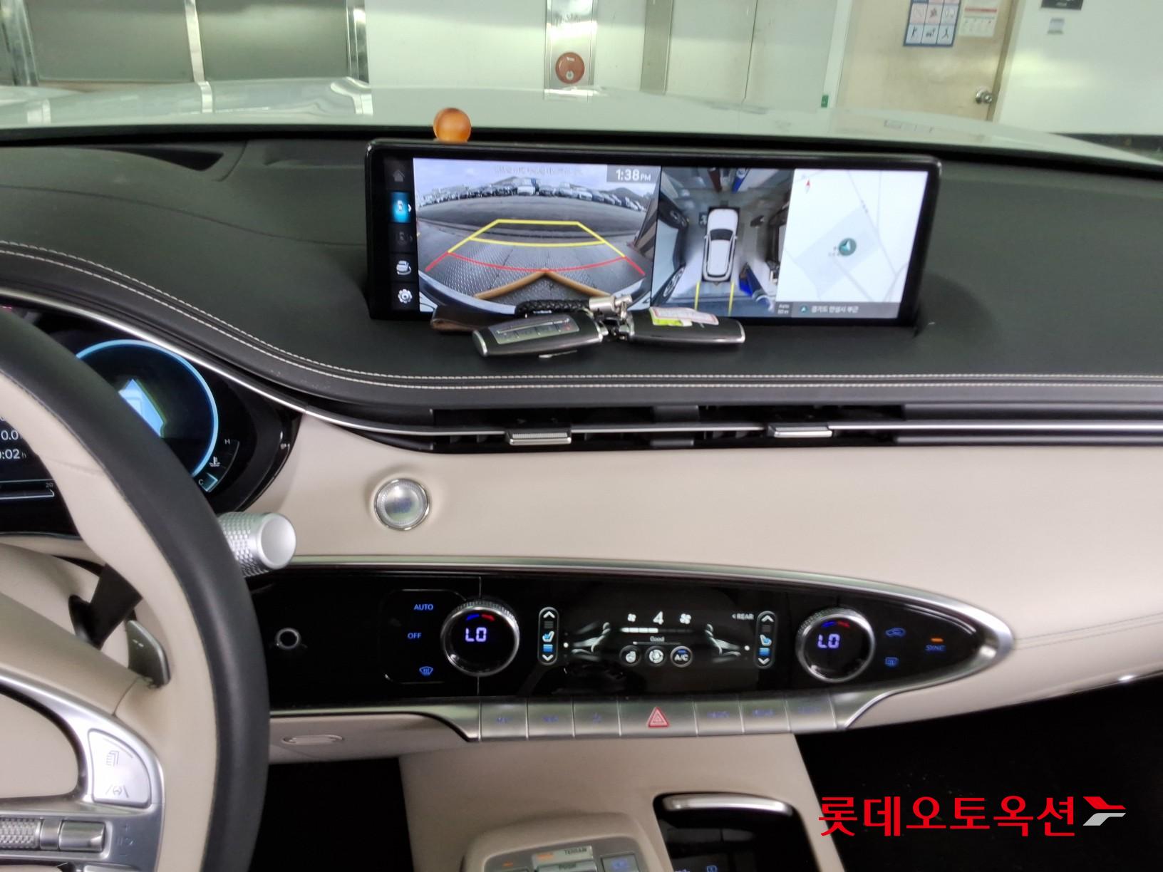 جينسس جي في 70