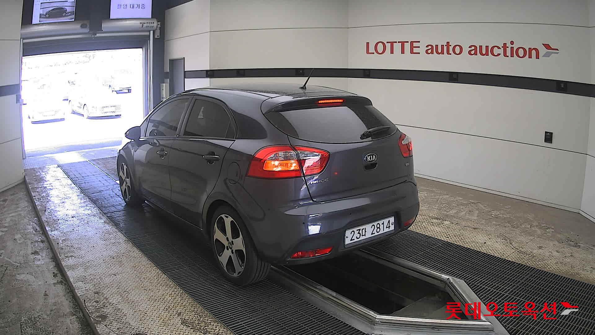 Kia Pride - 4