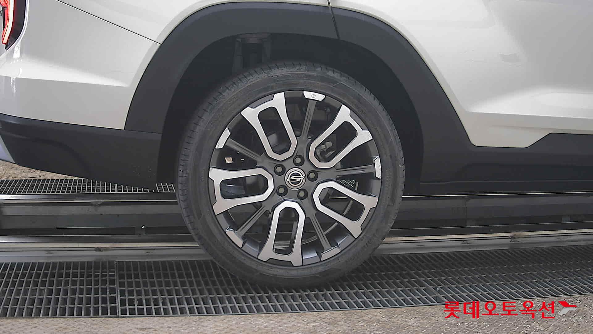 سانغ يونغ توريس